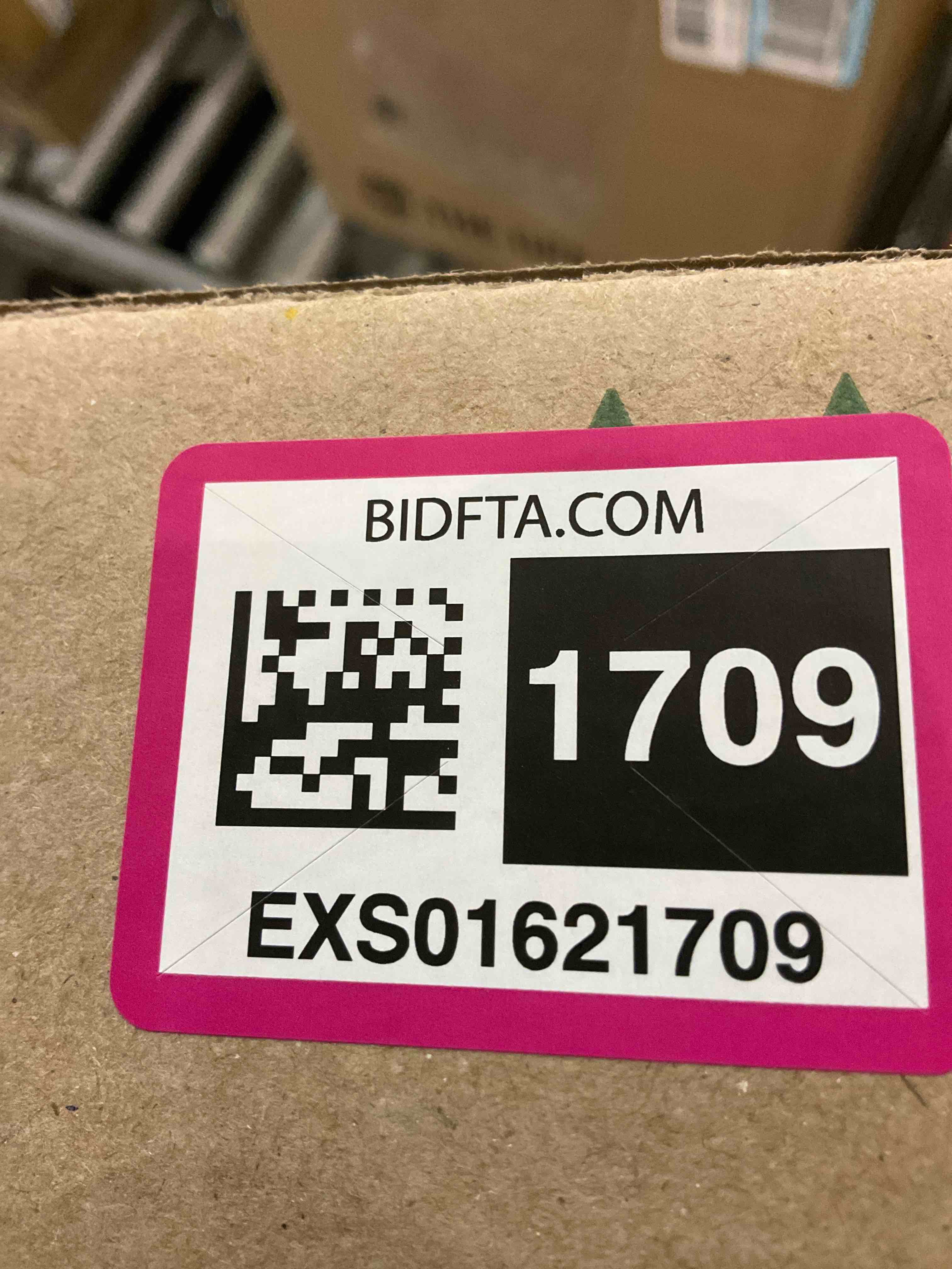 https://s3.amazonaws.com/lotting-images-prod/BargainHunt/EXS01621709_1723639219190.jpeg