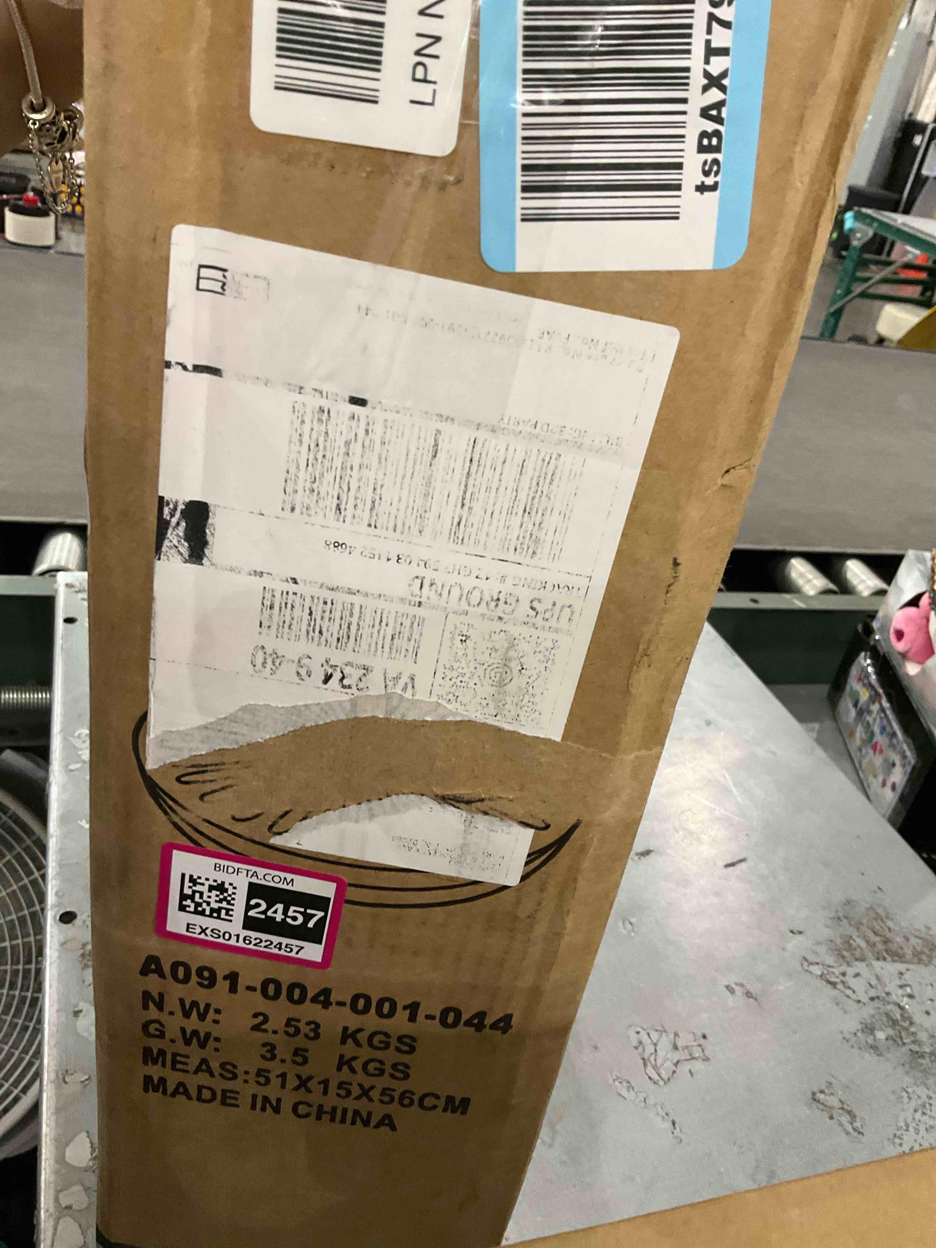 https://s3.amazonaws.com/lotting-images-prod/BargainHunt/EXS01622457_1724163356095.jpeg