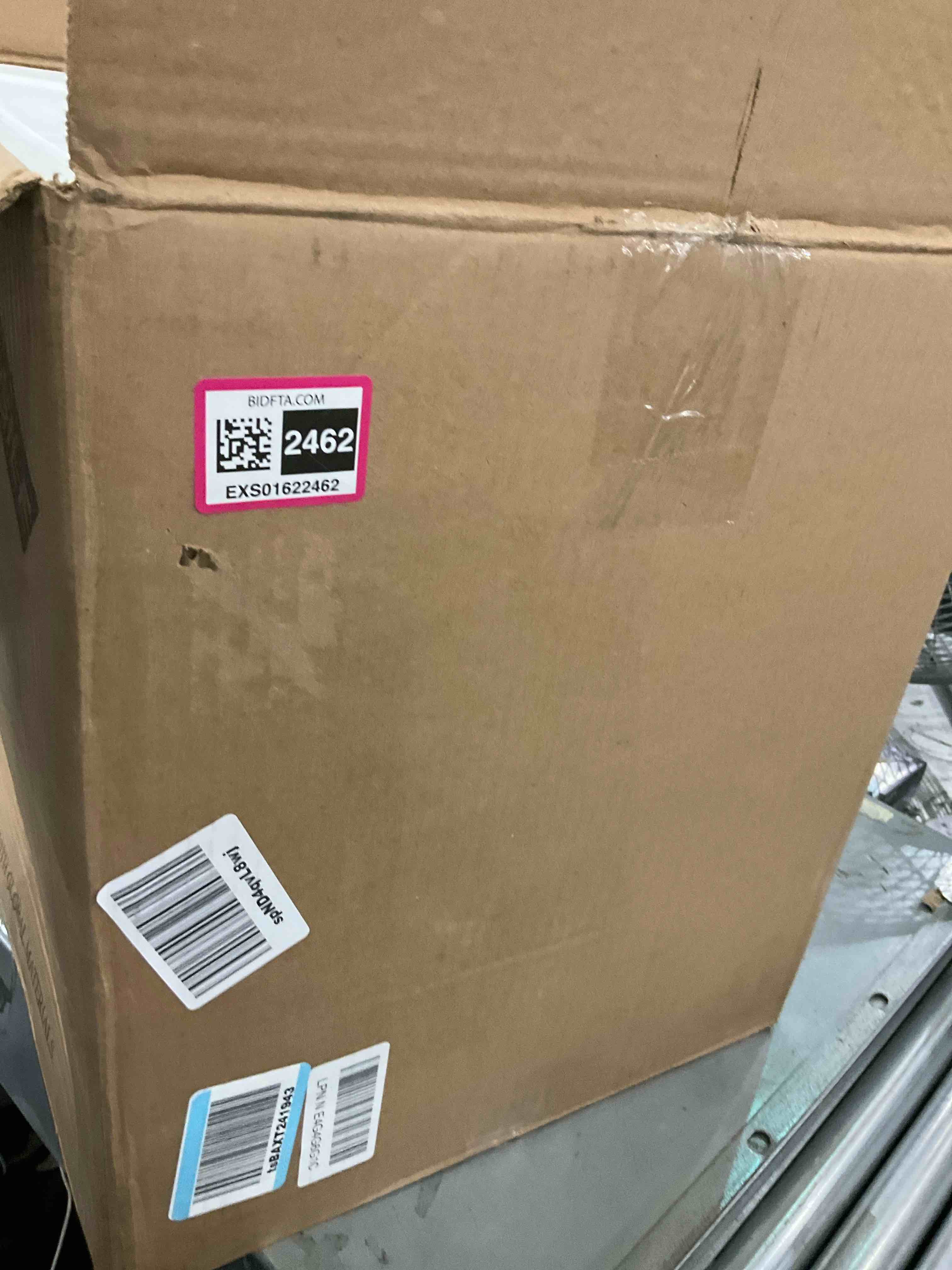 https://s3.amazonaws.com/lotting-images-prod/BargainHunt/EXS01622462_1724163912059.jpeg