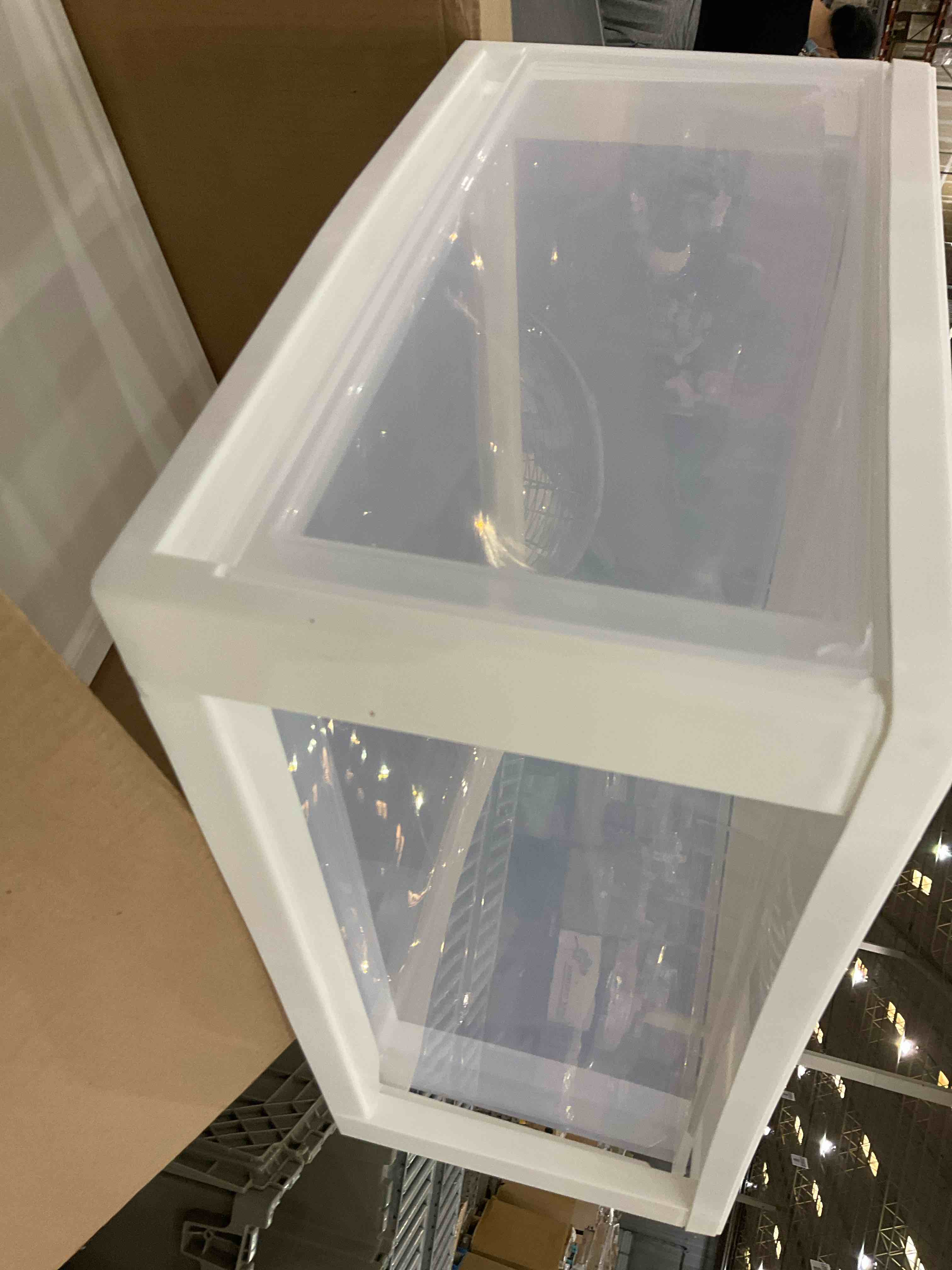 https://s3.amazonaws.com/lotting-images-prod/BargainHunt/EXS01622462_1724163930179.jpeg