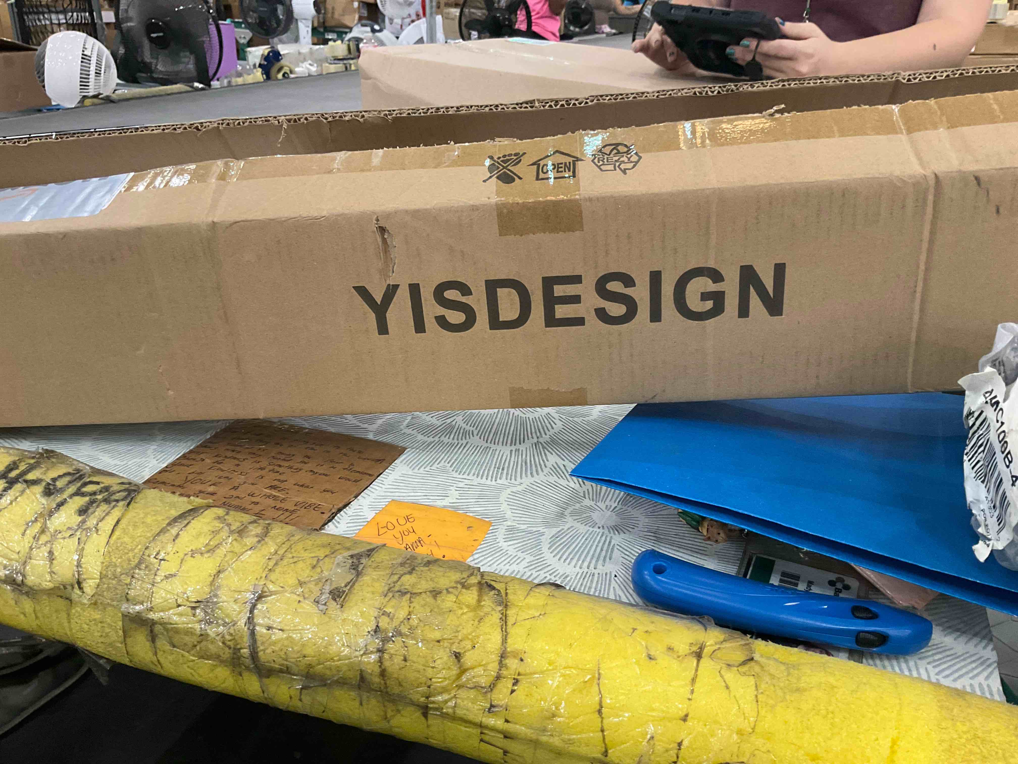 YISDESIGN 39" Wood Linear Pendant Light LED Dimmable Hanging Light Fixture Wood Linear Dinning Room Light Island Lights 20w for Dining Room Kitchen Island Bar Walnut Color(Ash Wood)