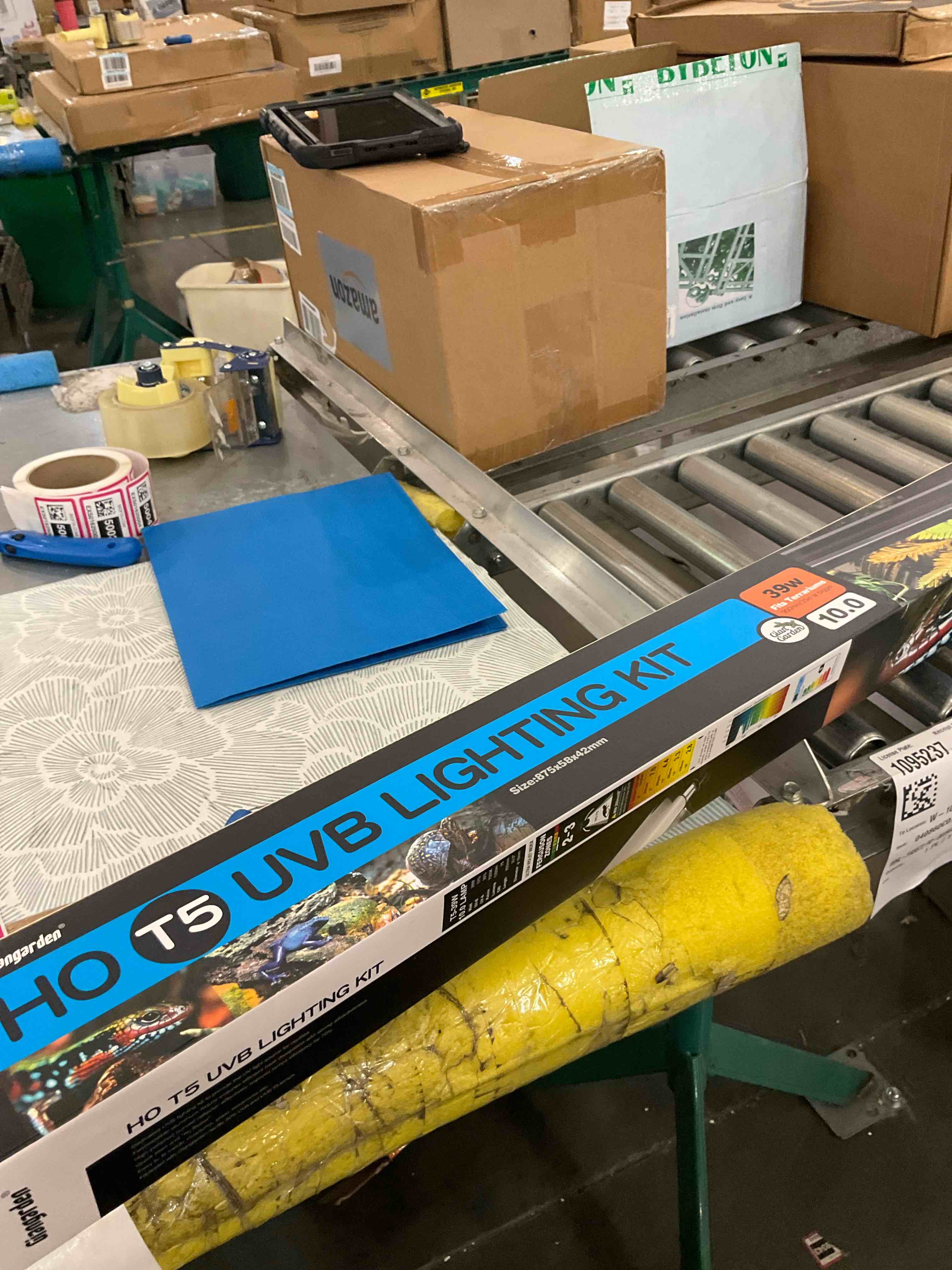 Aiicioo T5 UVB Lighting Combo Kit - Desert 10.0 Terrarium Hood Light Fixture & High Output T5 HO UVB Bulb for Reptiles Chameleon Gecko (watts, 24)