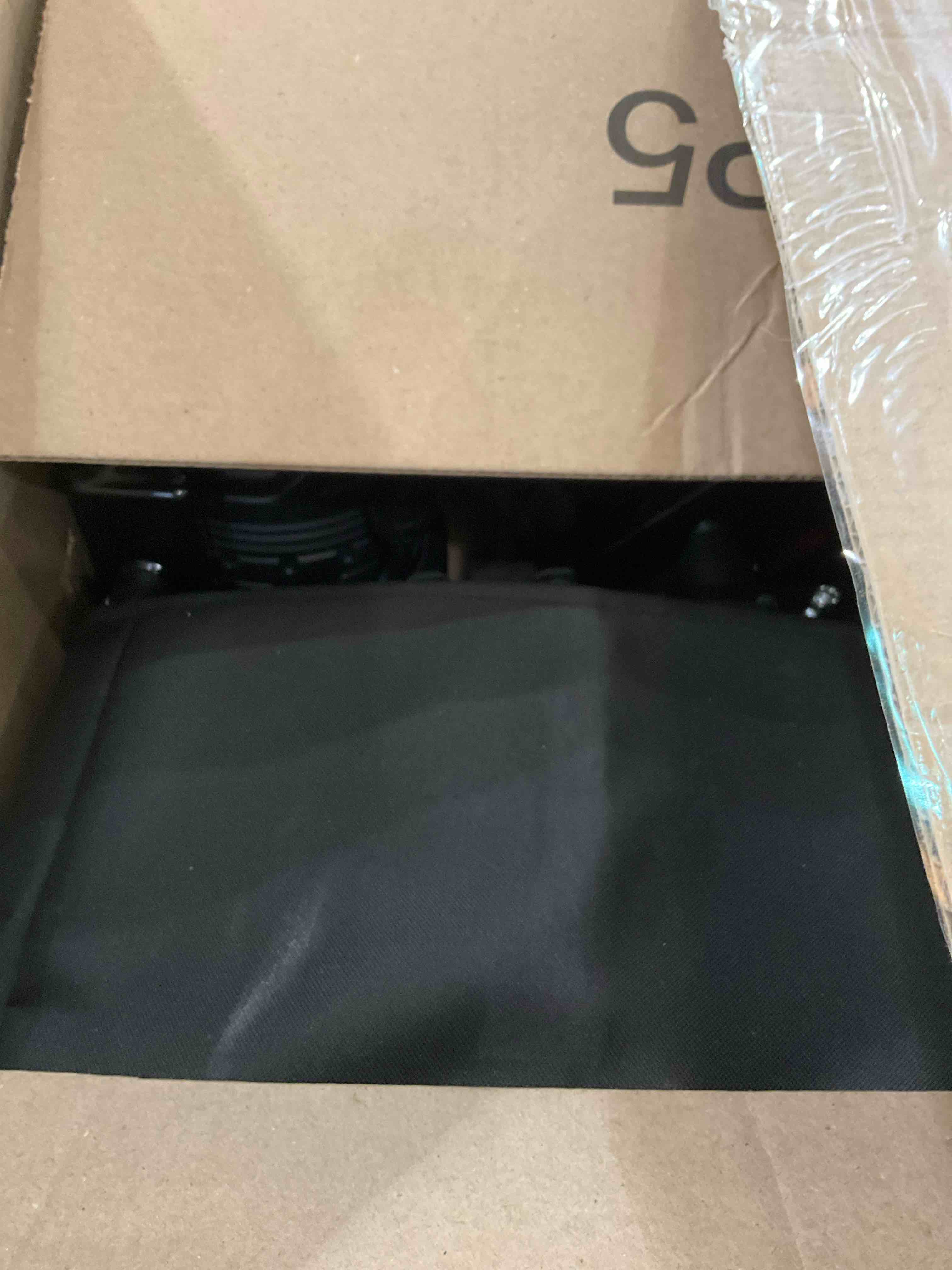 https://s3.amazonaws.com/lotting-images-prod/BargainHunt/EXS01623271_1724163374130.jpeg