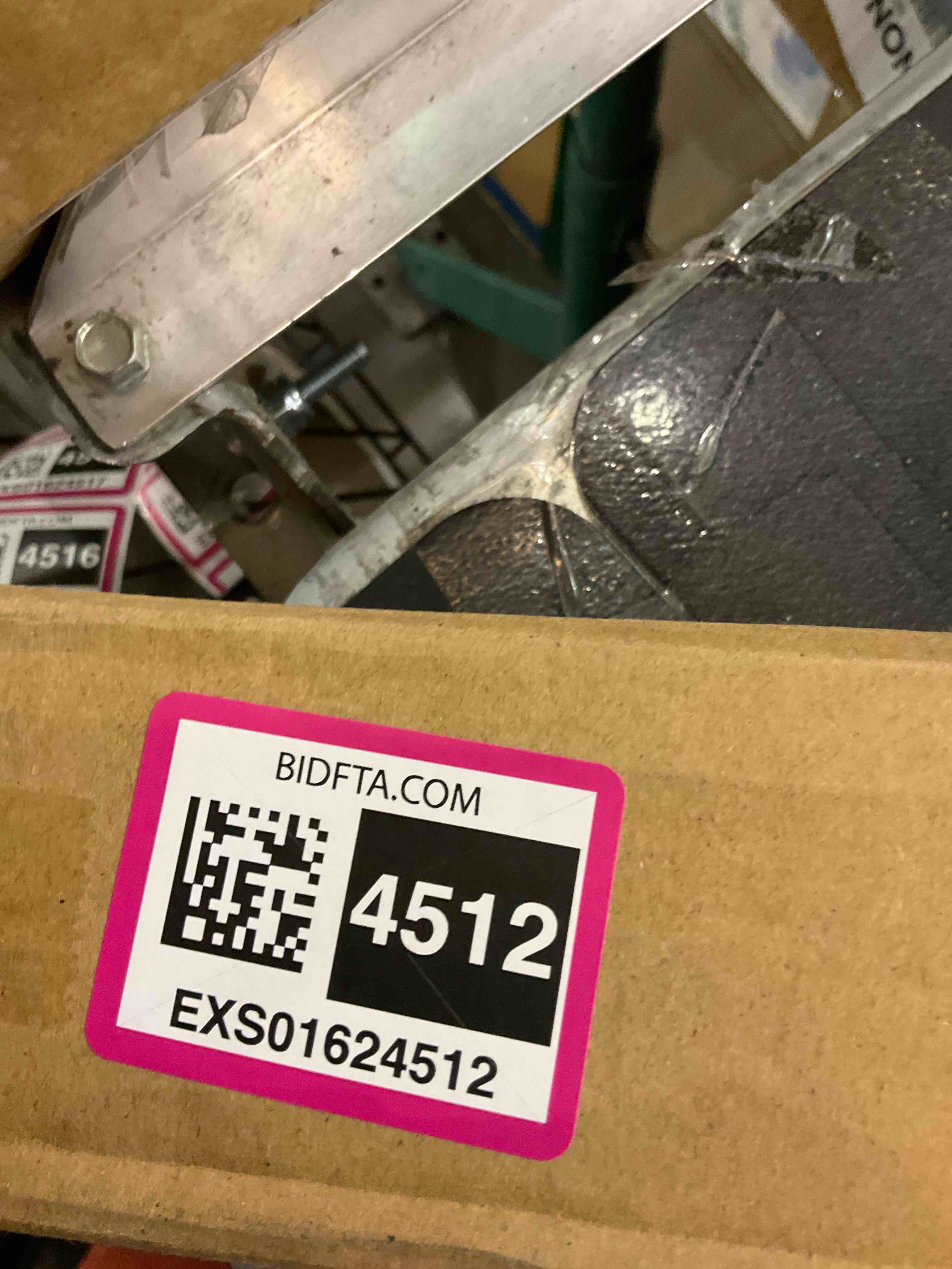 https://s3.amazonaws.com/lotting-images-prod/BargainHunt/EXS01624512_1722864770730.jpeg