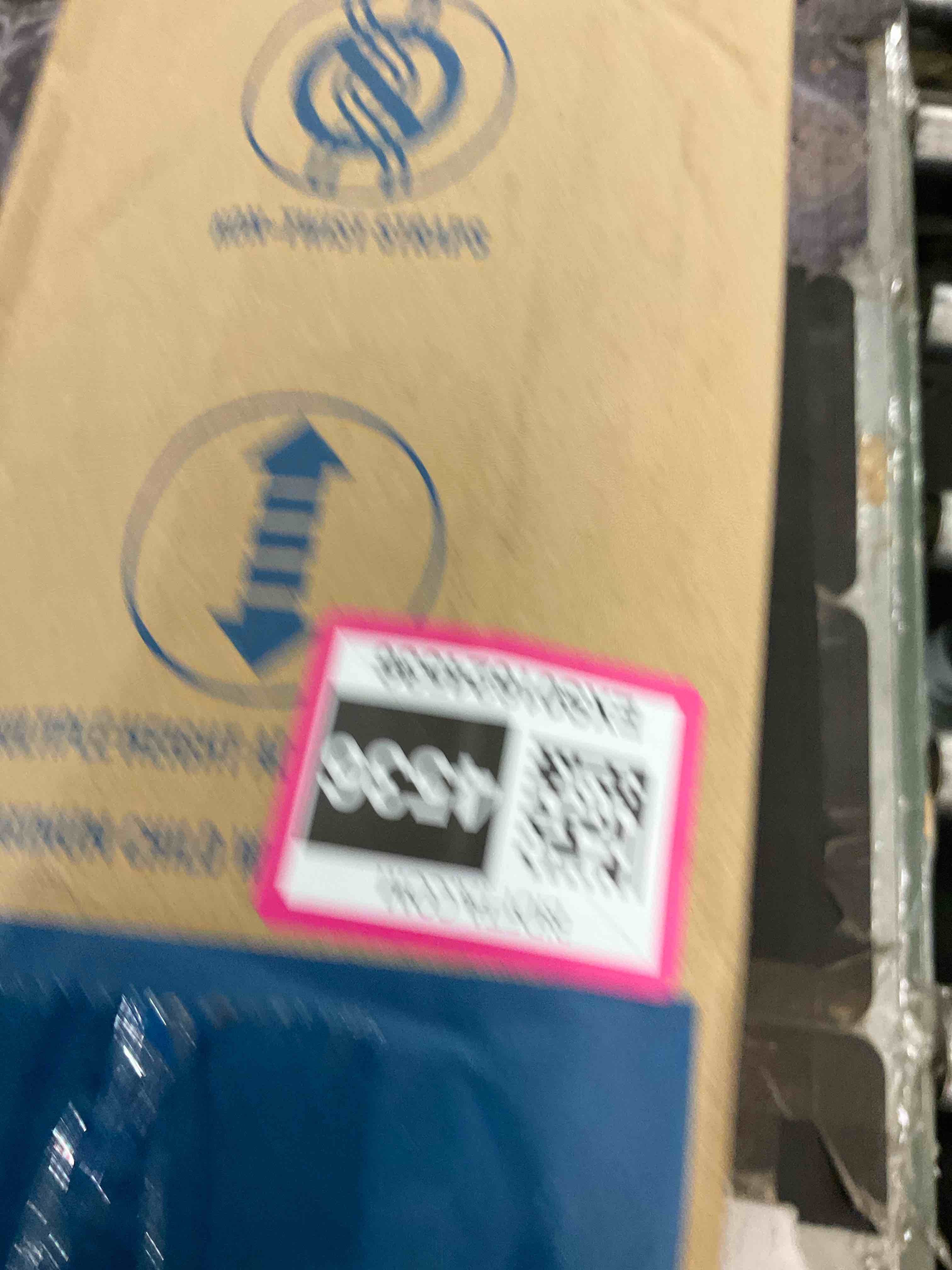 https://s3.amazonaws.com/lotting-images-prod/BargainHunt/EXS01624536_1722868037278.jpeg