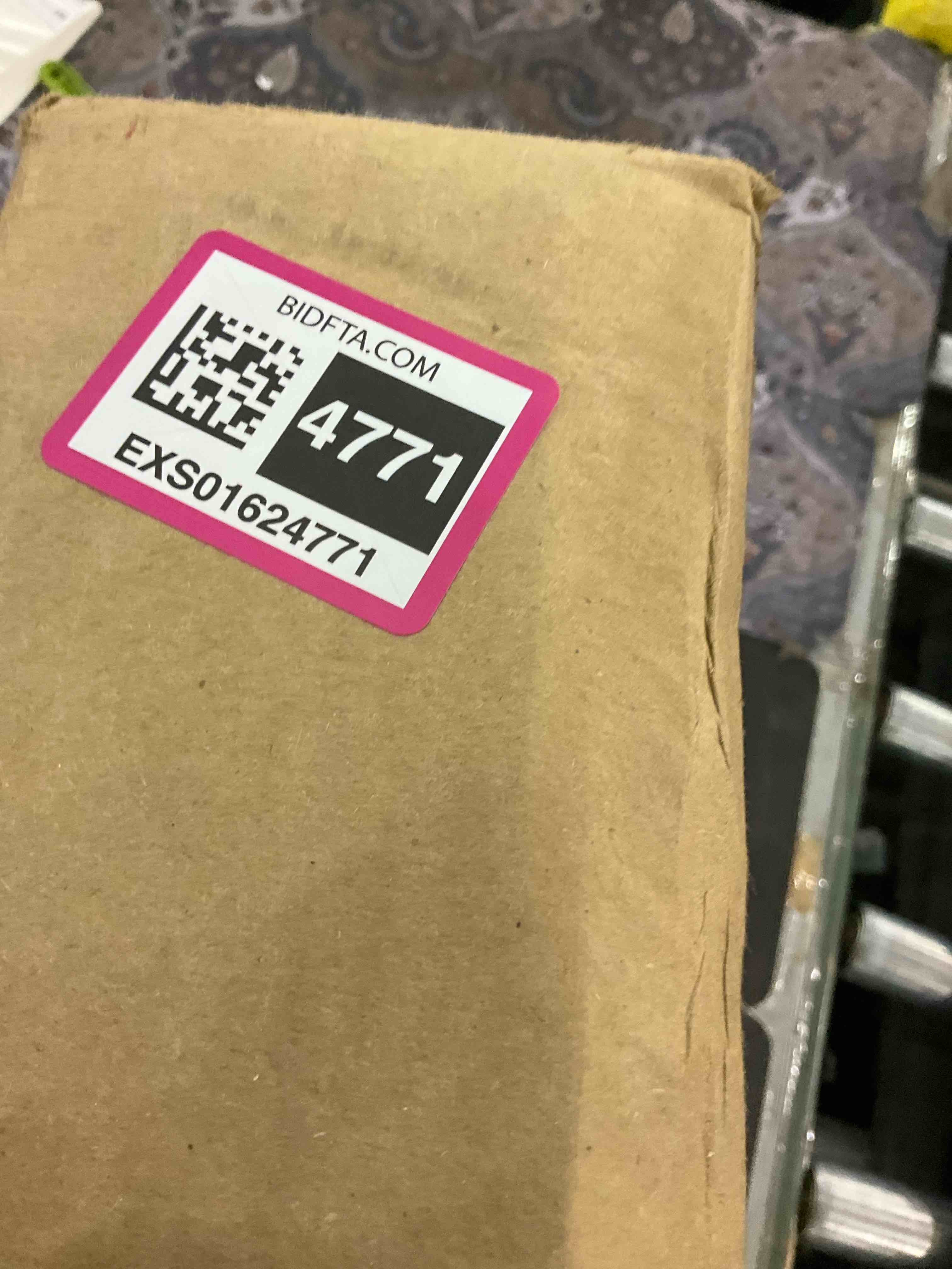 https://s3.amazonaws.com/lotting-images-prod/BargainHunt/EXS01624771_1723039175867.jpeg