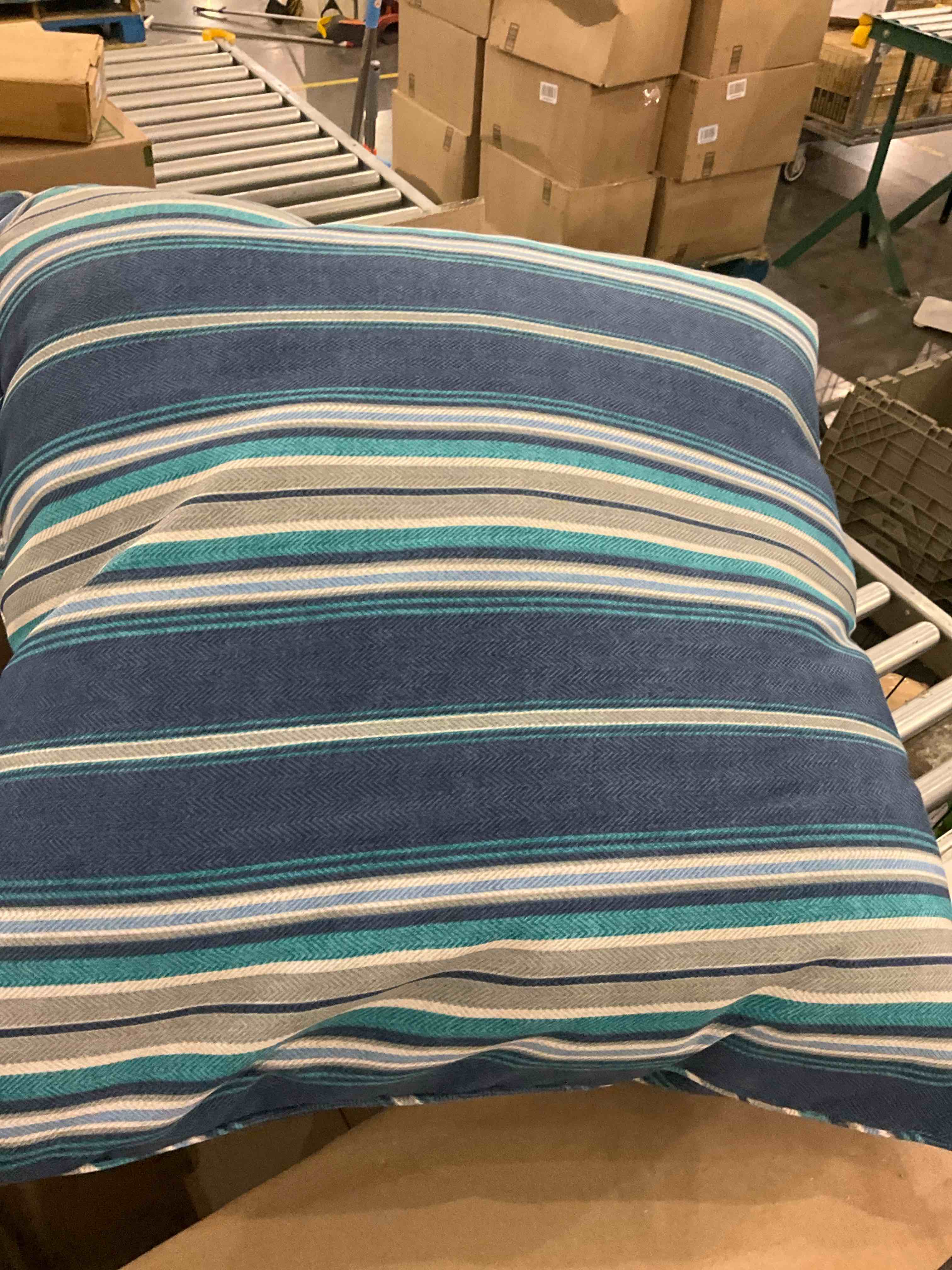 Pillow Perfect Floral Indoor/Outdoor Accent Throw Pillow, Plush Fill, Weather, and Fade Resistant, Floor - 25" x 25", Blue/Green Zoe, 1 Count