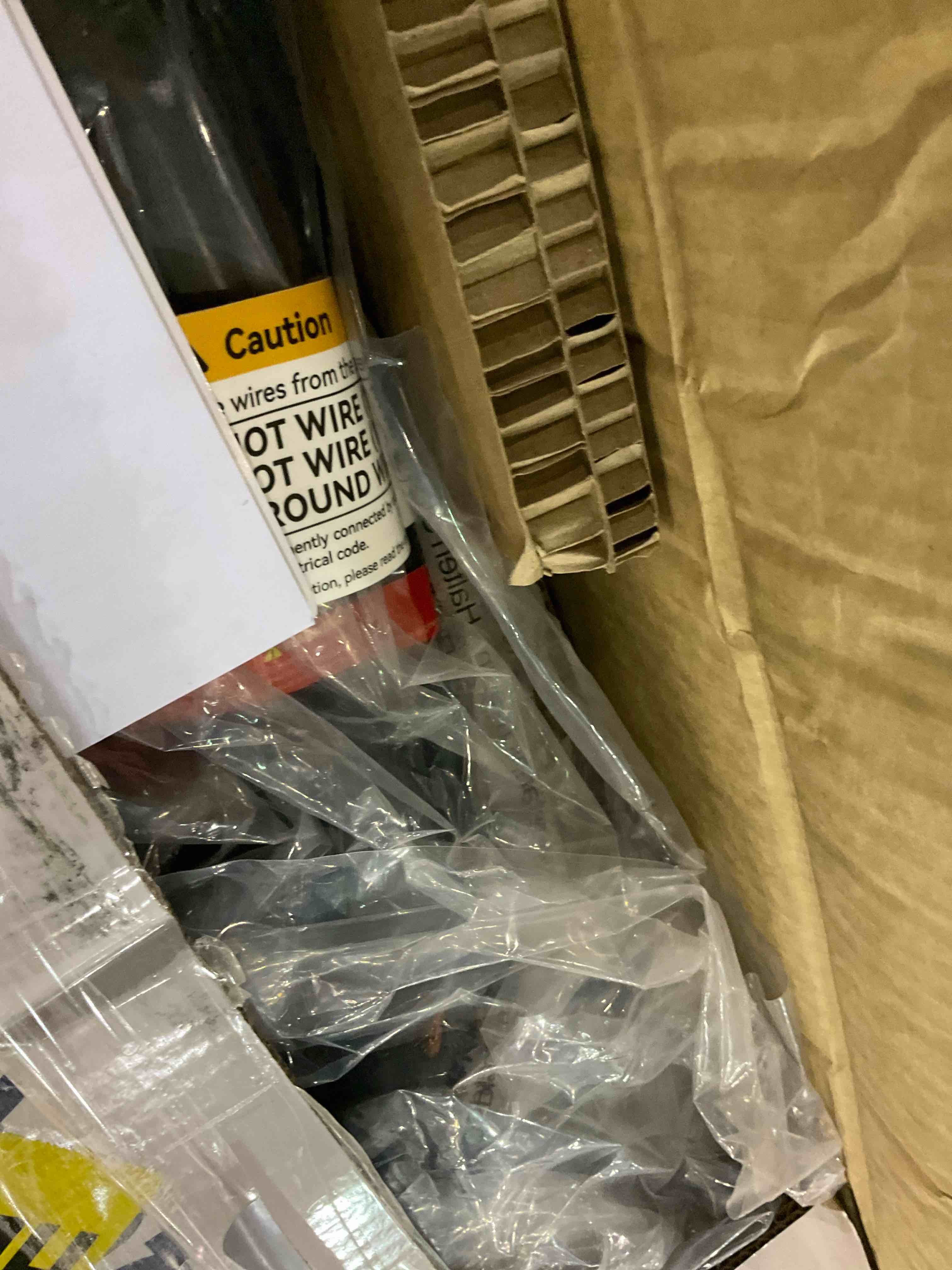 https://s3.amazonaws.com/lotting-images-prod/BargainHunt/EXS01624992_1723205418640.jpeg