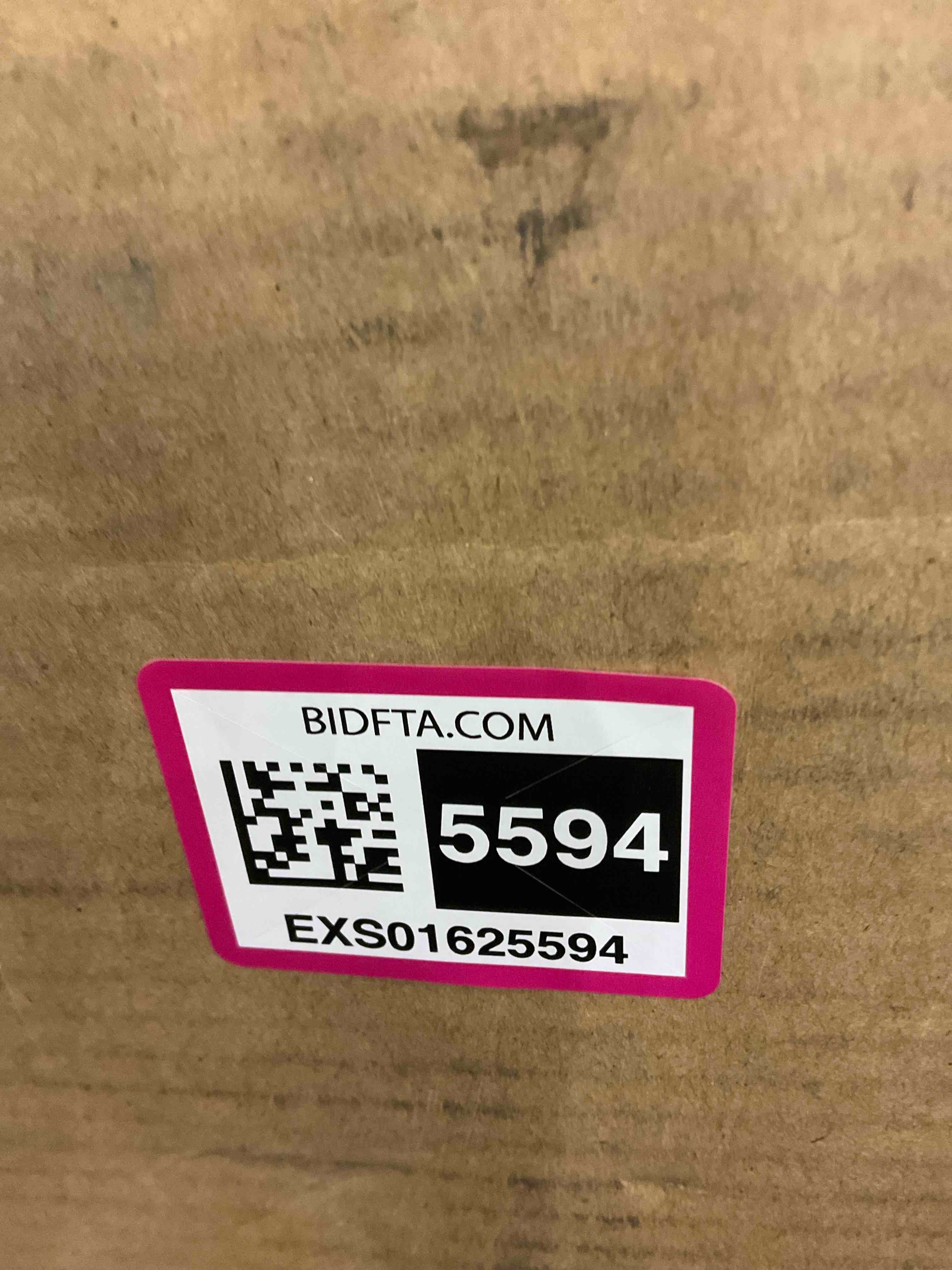 https://s3.amazonaws.com/lotting-images-prod/BargainHunt/EXS01625594_1722617133475.jpeg