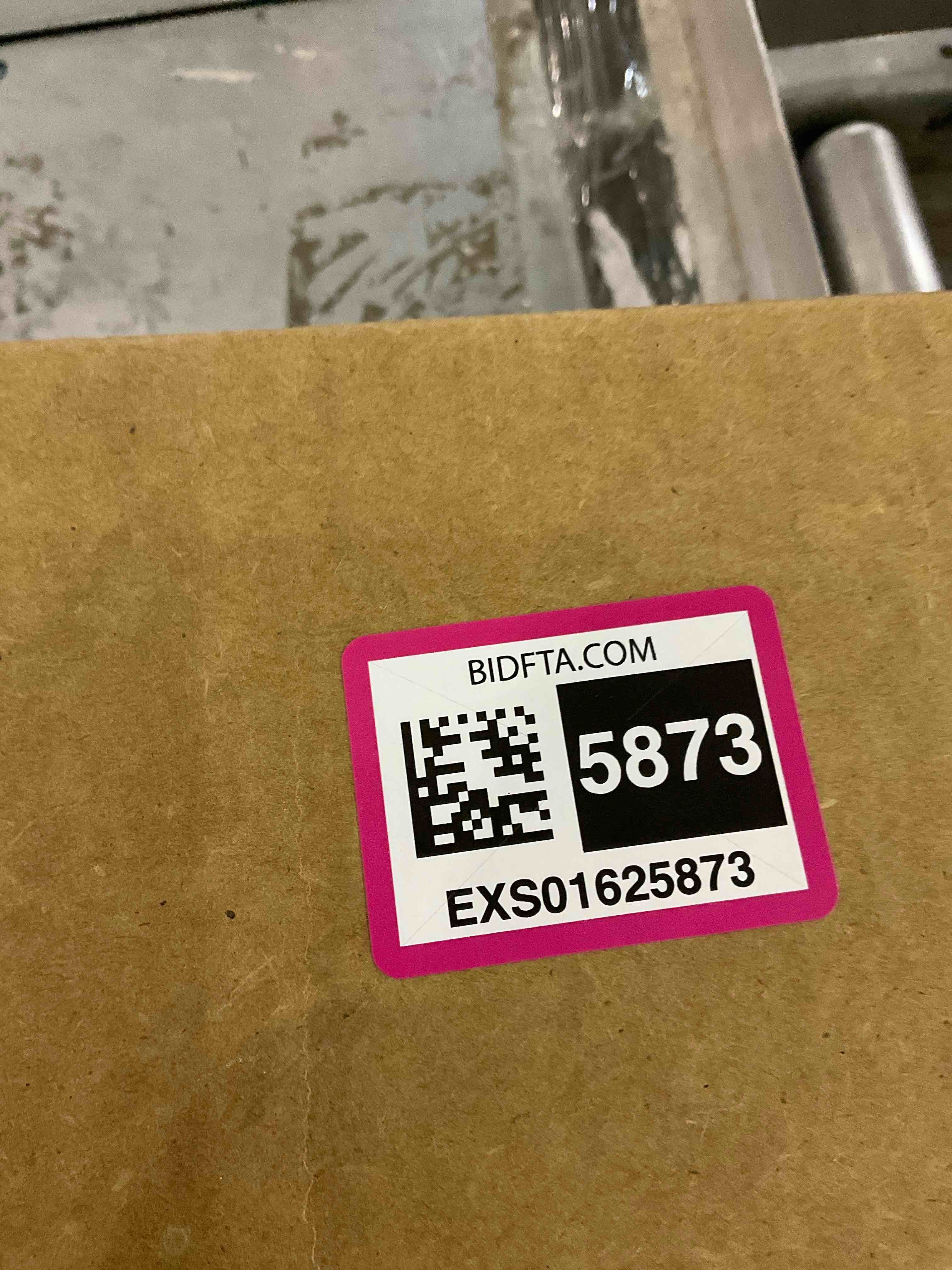 https://s3.amazonaws.com/lotting-images-prod/BargainHunt/EXS01625873_1723032730615.jpeg