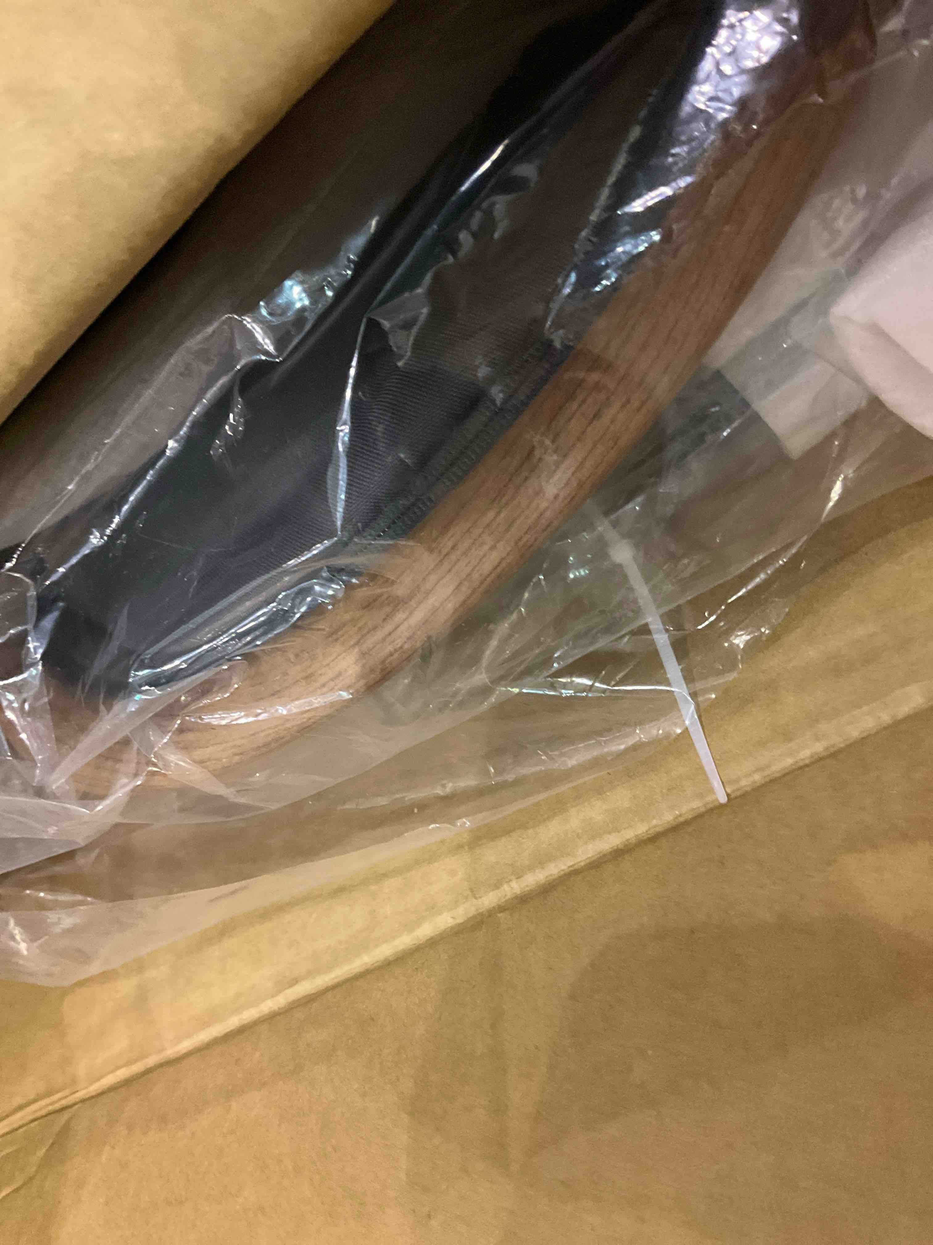 https://s3.amazonaws.com/lotting-images-prod/BargainHunt/EXS01625895_1723037528018.jpeg