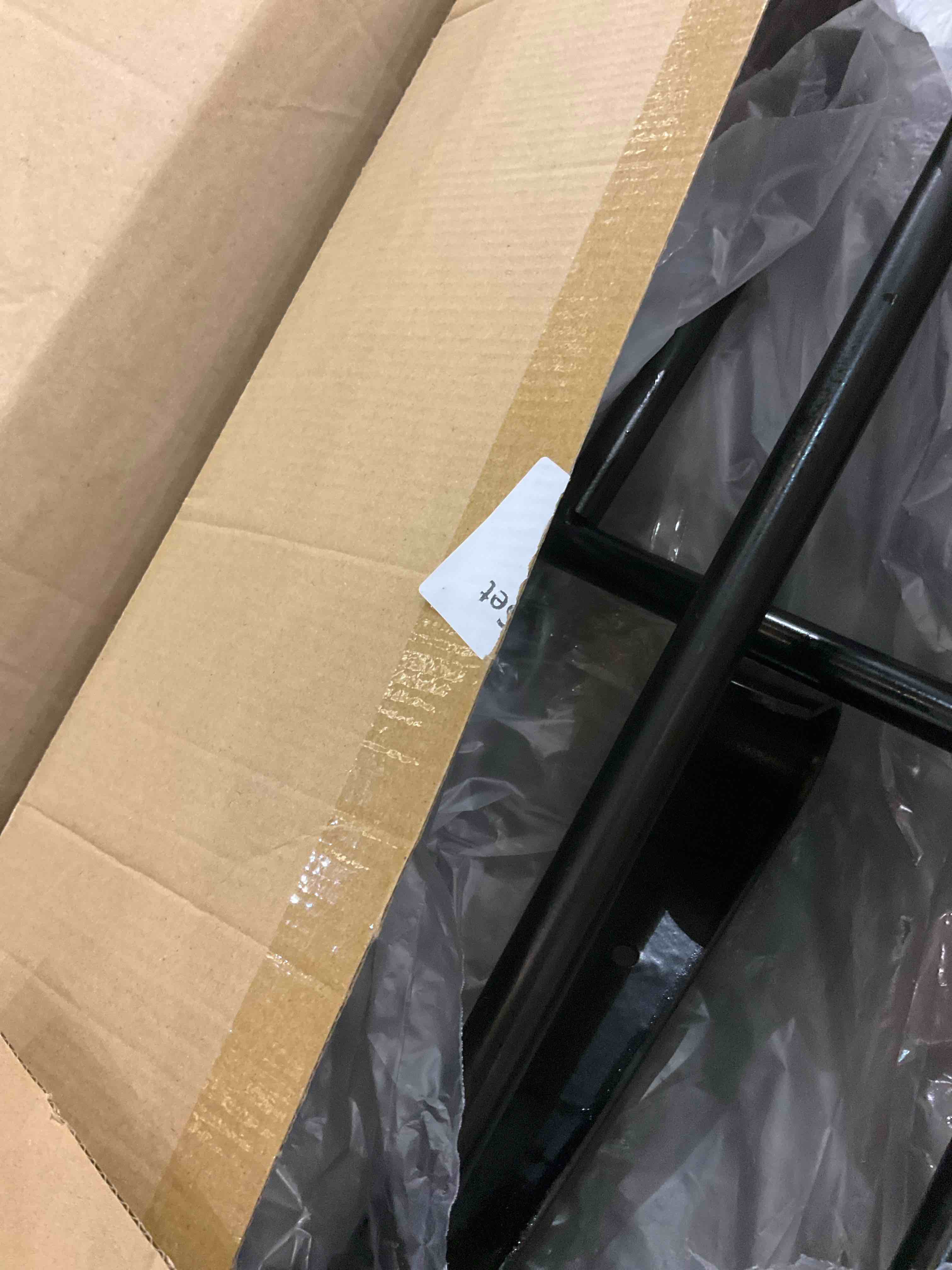 https://s3.amazonaws.com/lotting-images-prod/BargainHunt/EXS01625901_1723038129933.jpeg