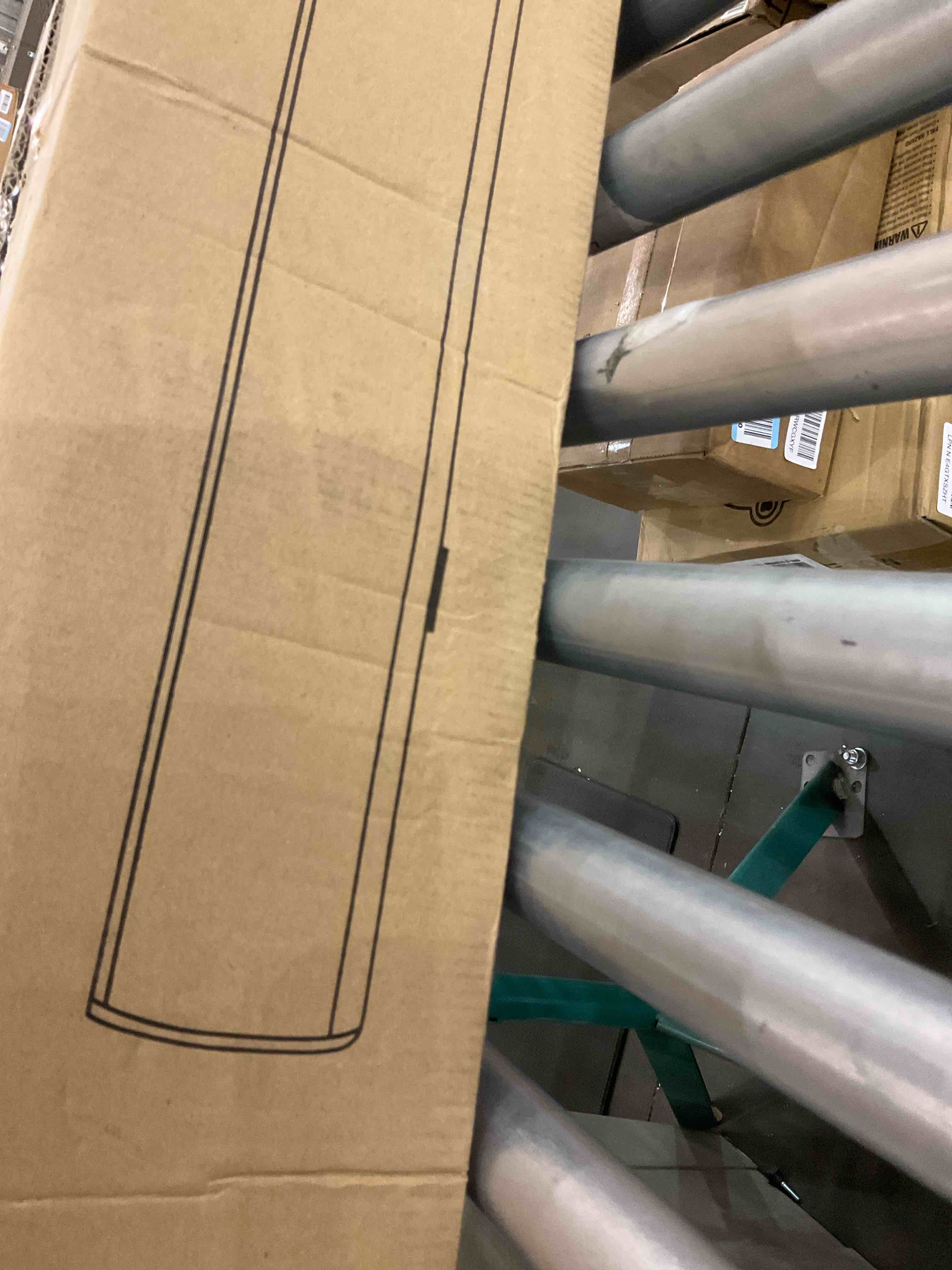 https://s3.amazonaws.com/lotting-images-prod/BargainHunt/EXS01625925_1723043857823.jpeg