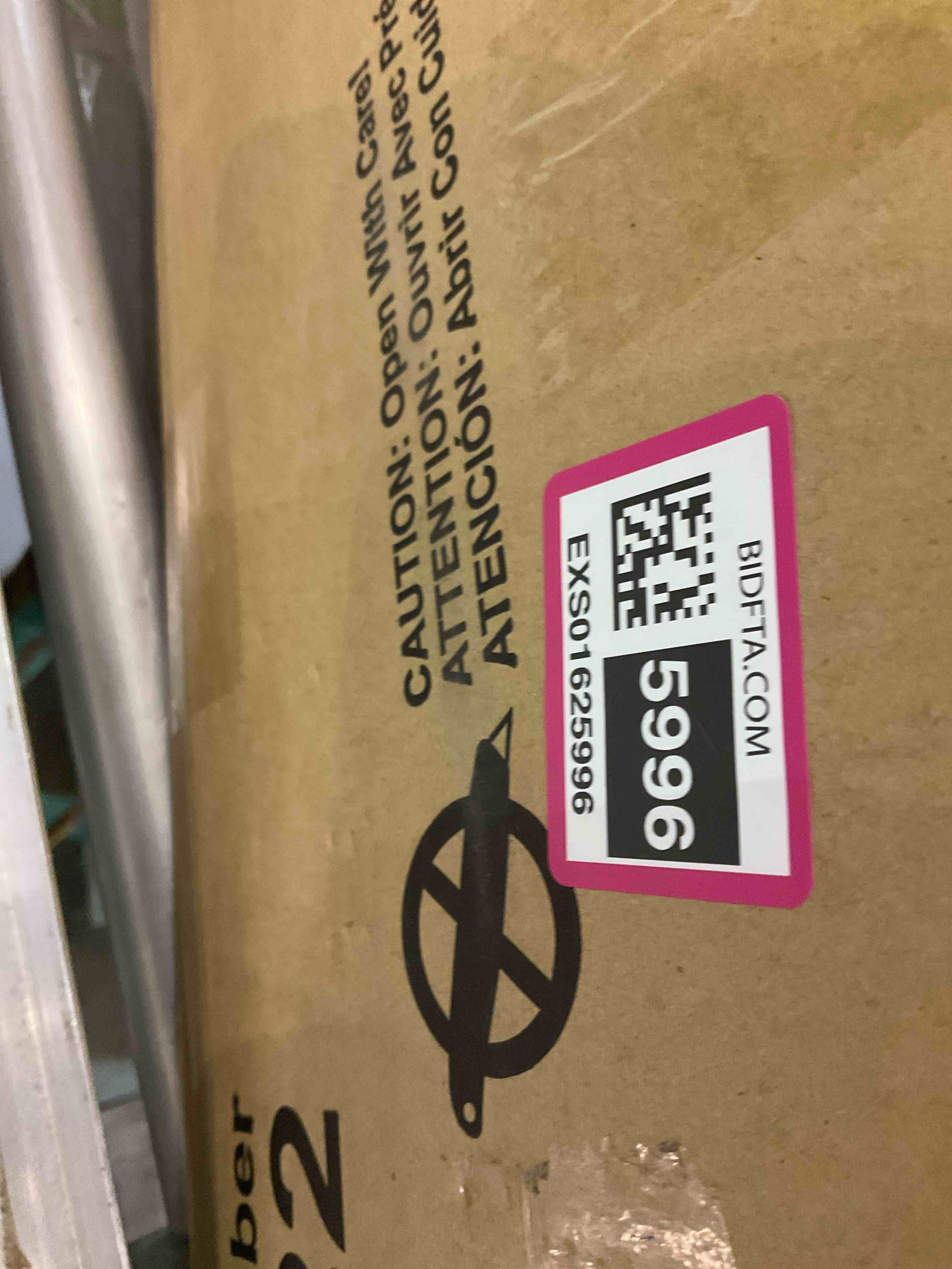 https://s3.amazonaws.com/lotting-images-prod/BargainHunt/EXS01625996_1723118072760.jpeg