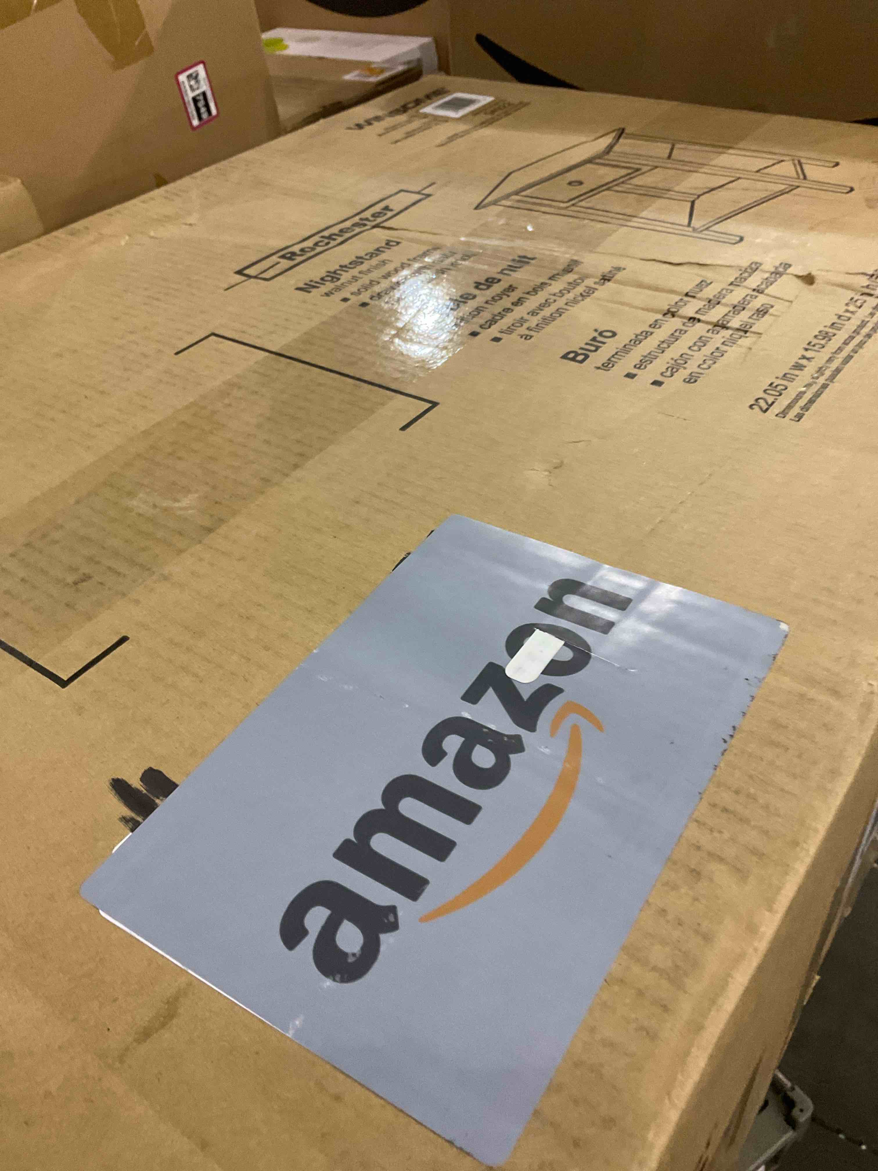 https://s3.amazonaws.com/lotting-images-prod/BargainHunt/EXS01625996_1723118194473.jpeg