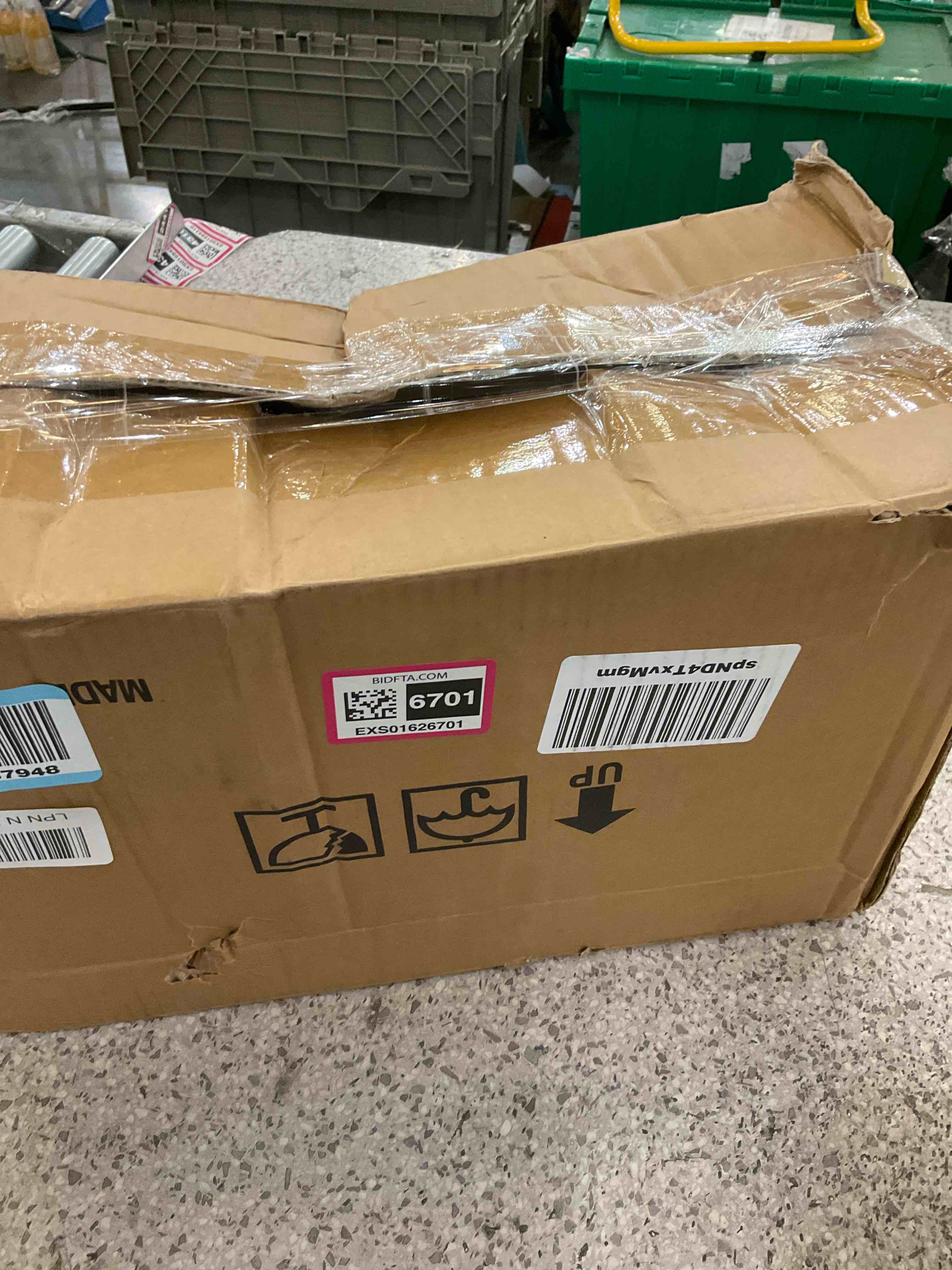 https://s3.amazonaws.com/lotting-images-prod/BargainHunt/EXS01626701_1723488750380.jpeg
