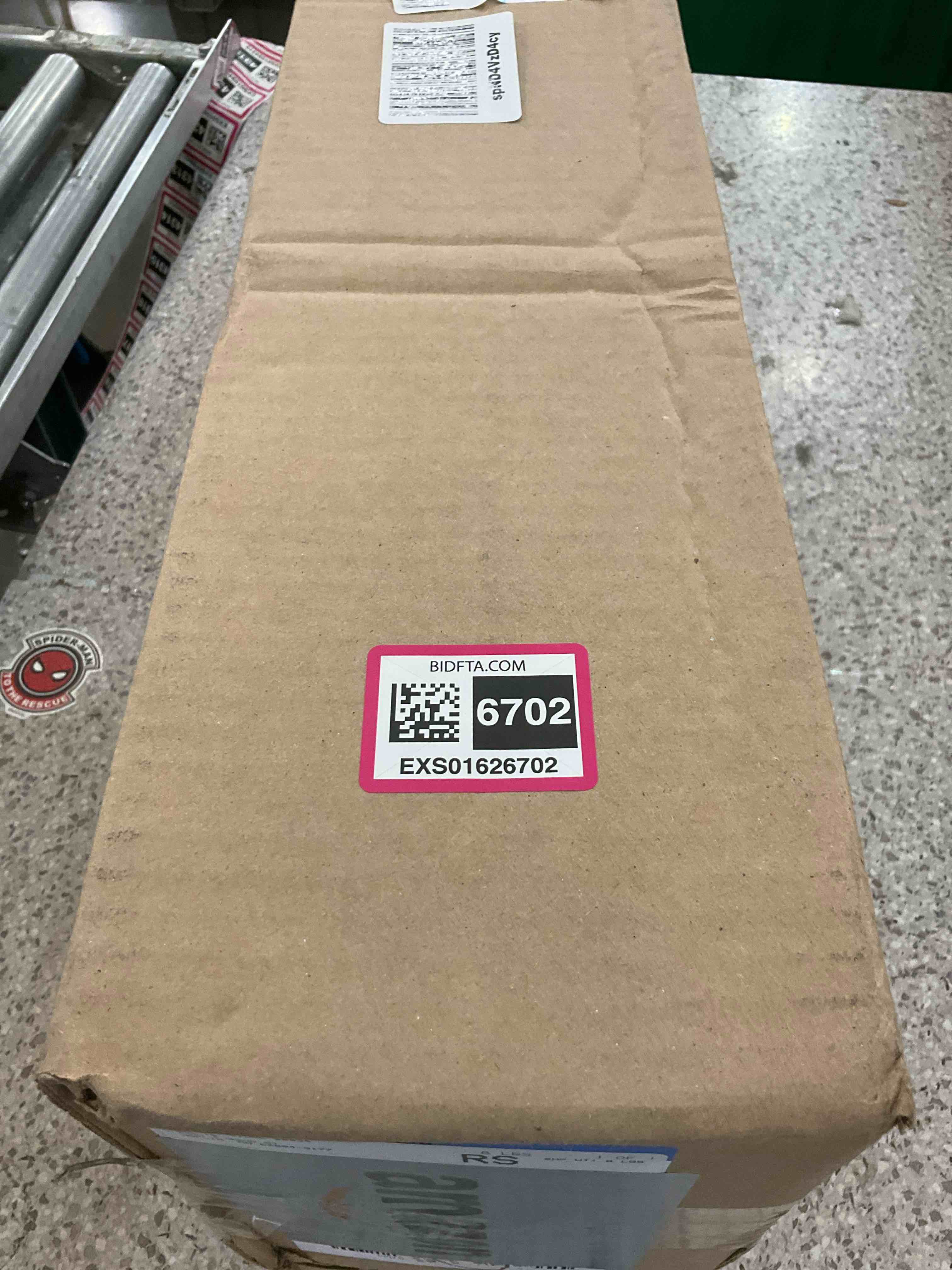 https://s3.amazonaws.com/lotting-images-prod/BargainHunt/EXS01626702_1723488810565.jpeg