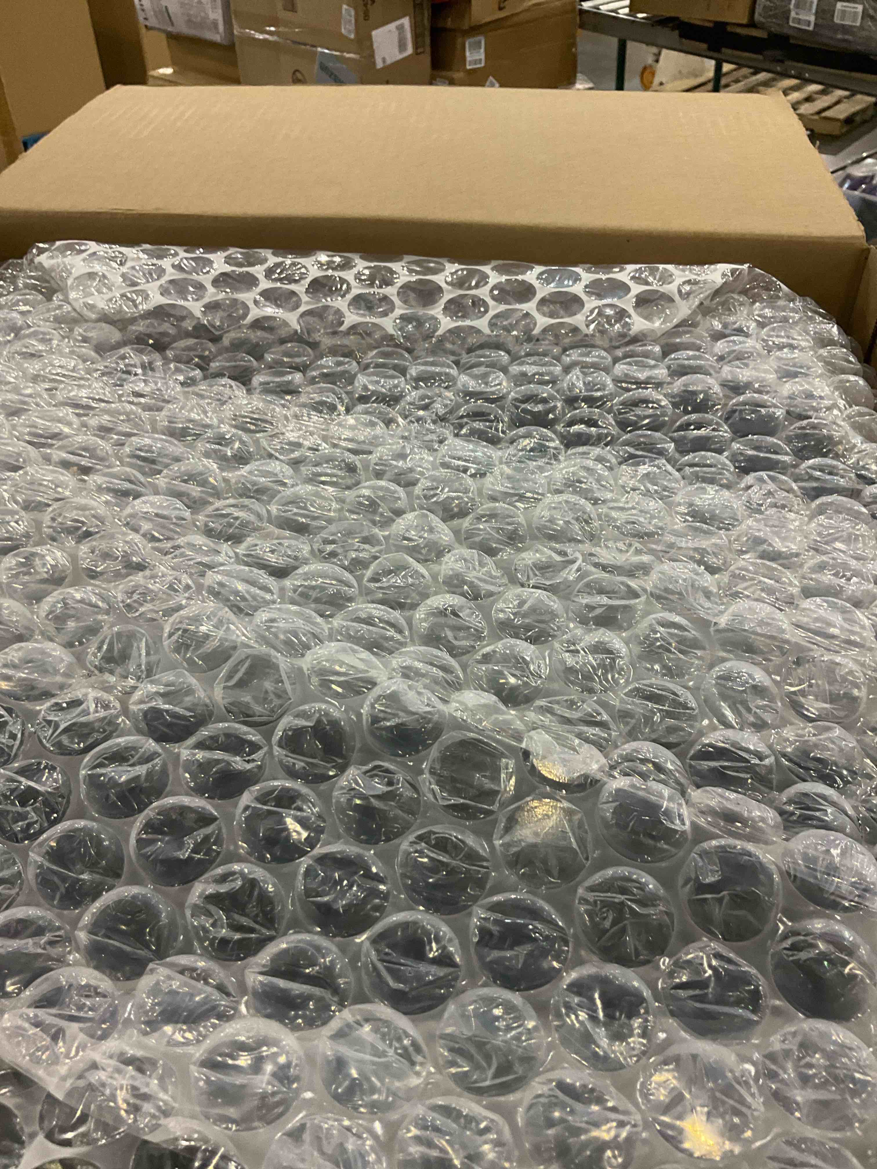 https://s3.amazonaws.com/lotting-images-prod/BargainHunt/EXS01626773_1723634394725.jpeg