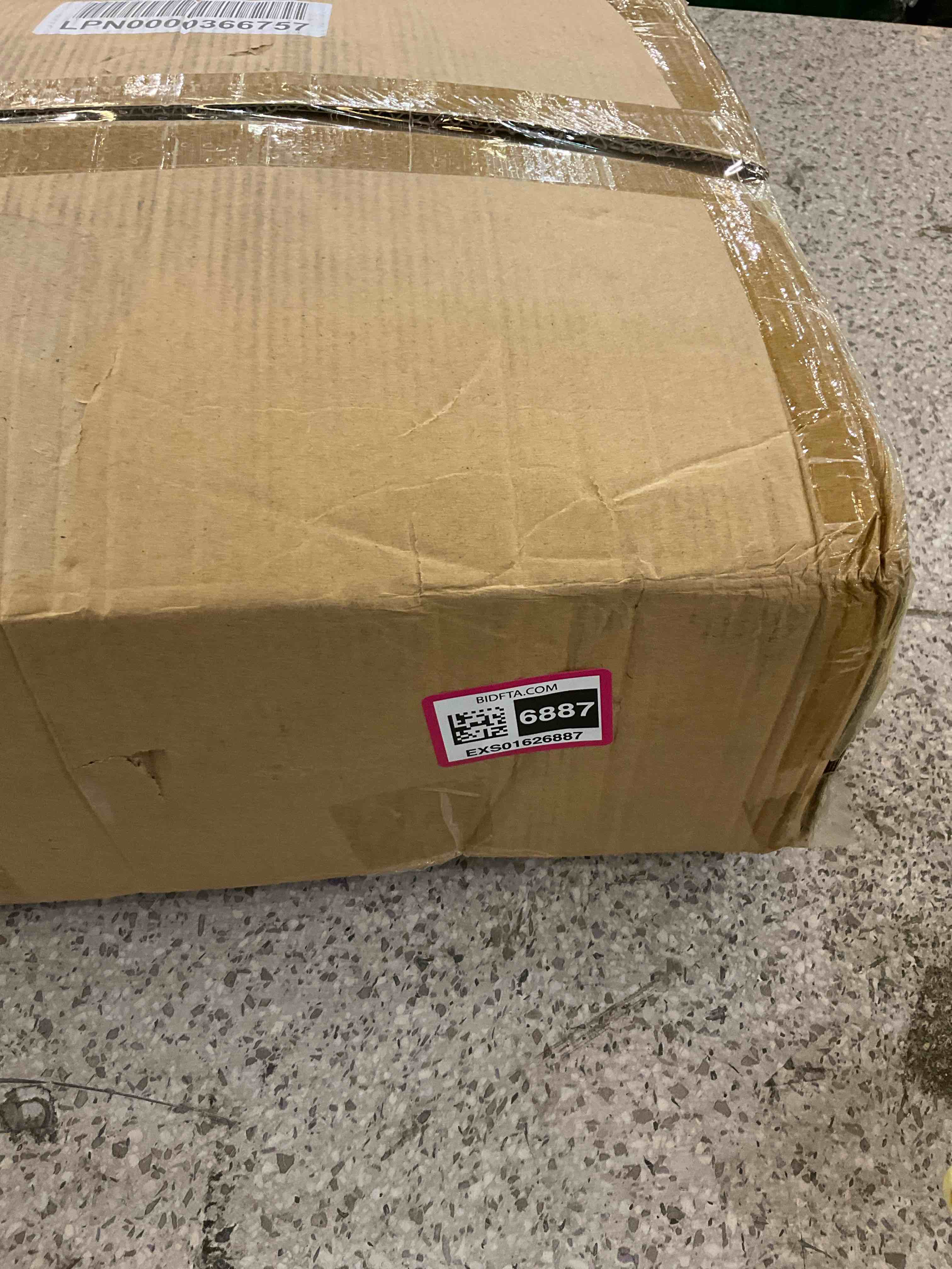 https://s3.amazonaws.com/lotting-images-prod/BargainHunt/EXS01626887_1723648167467.jpeg