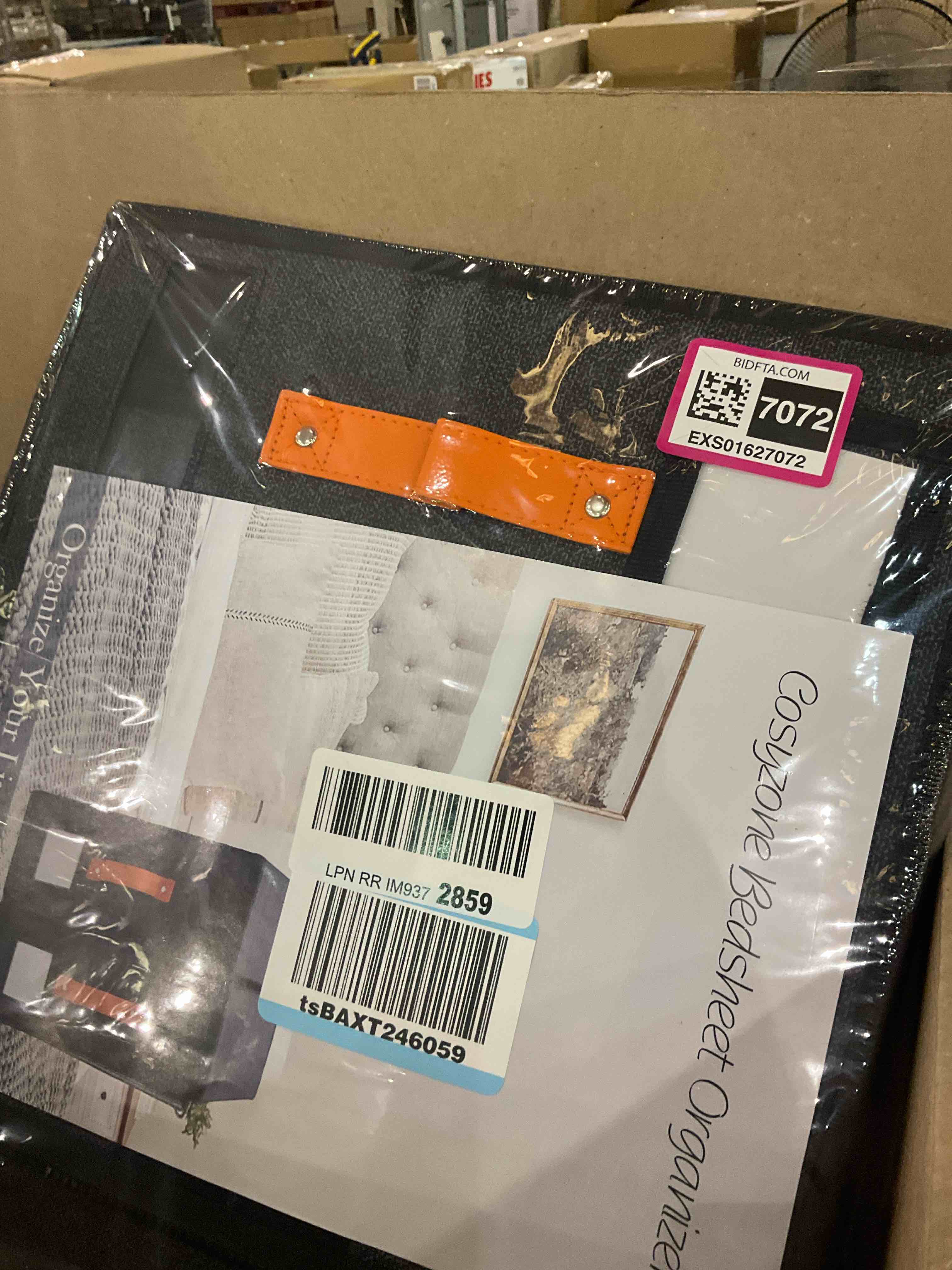 https://s3.amazonaws.com/lotting-images-prod/BargainHunt/EXS01627072_1722608356177.jpeg