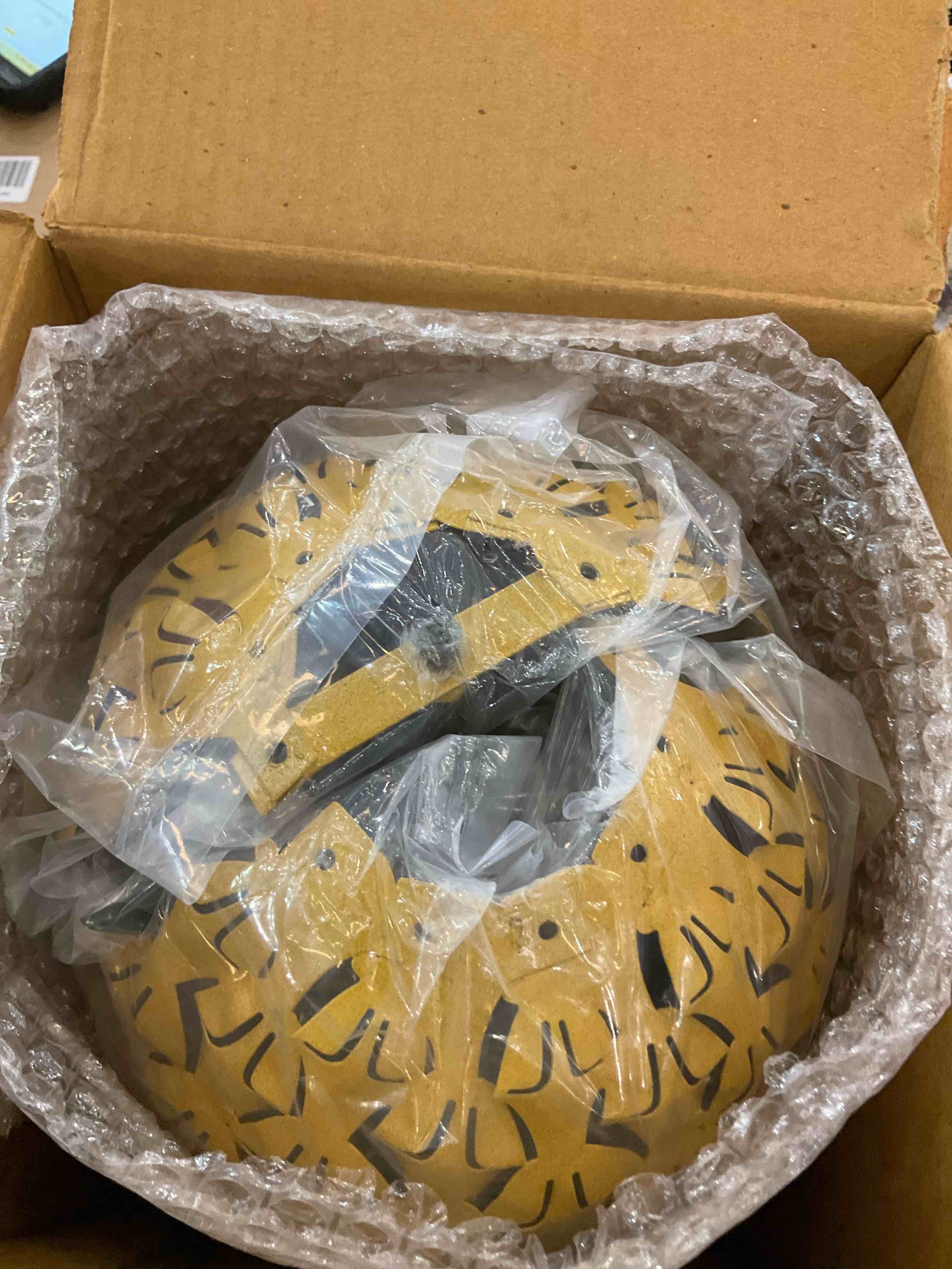 Desert Steel Pineapple Candle Luminary - Indoor/Outdoor Weather Resistant Decoration for Pool, Patio, or Summer Table Centerpiece