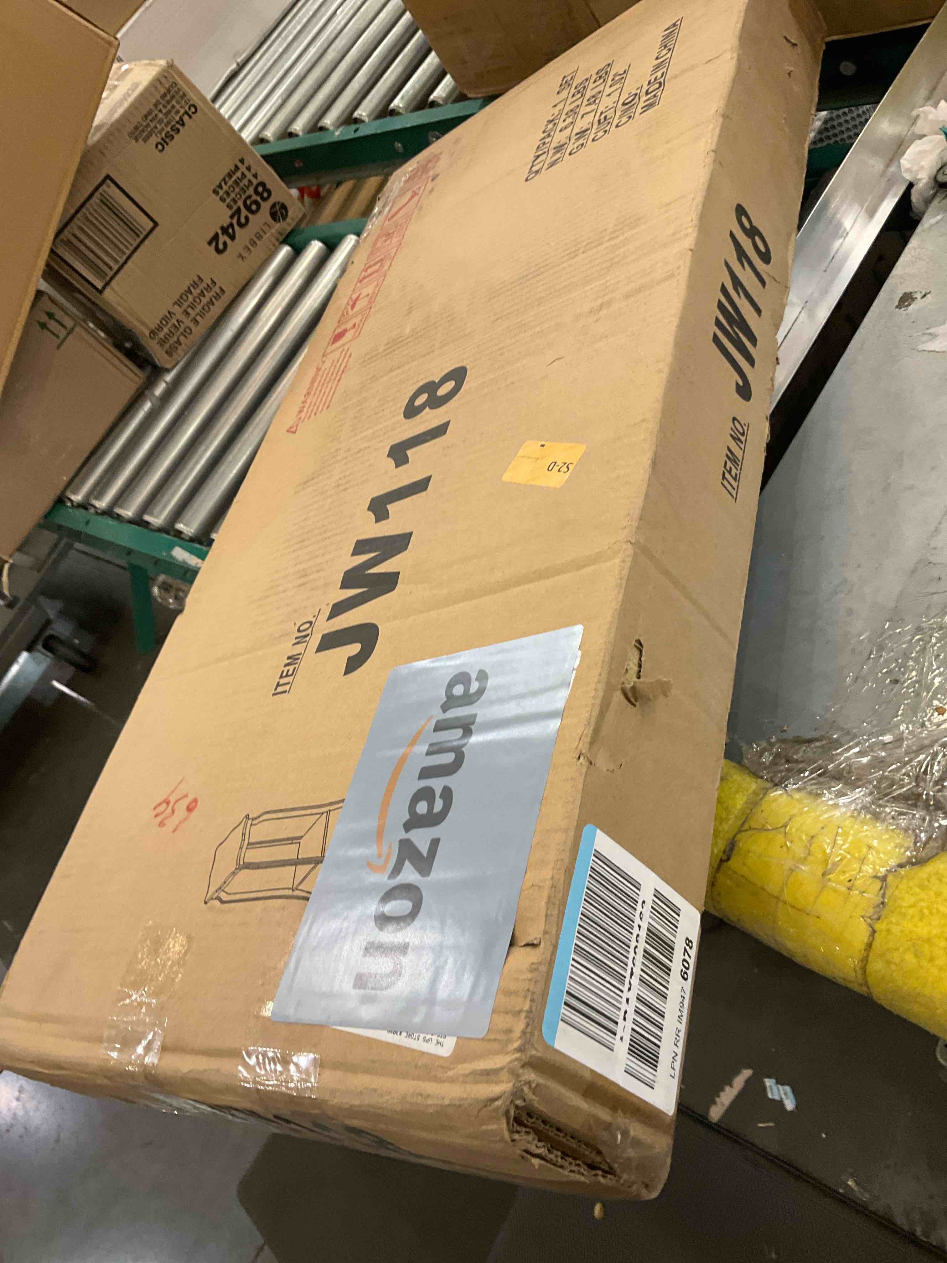 https://s3.amazonaws.com/lotting-images-prod/BargainHunt/EXS01629039_1722450899178.jpeg