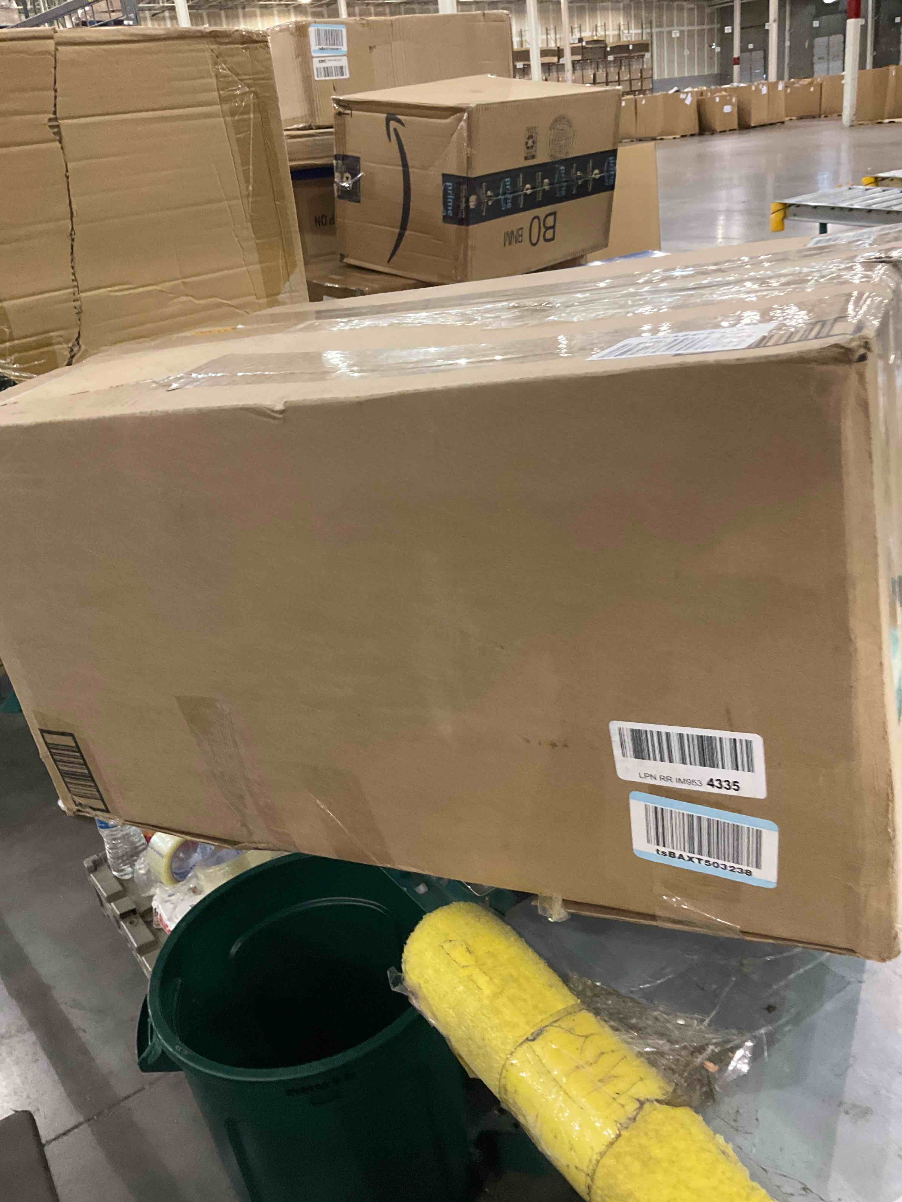 https://s3.amazonaws.com/lotting-images-prod/BargainHunt/EXS01629143_1722608303359.jpeg