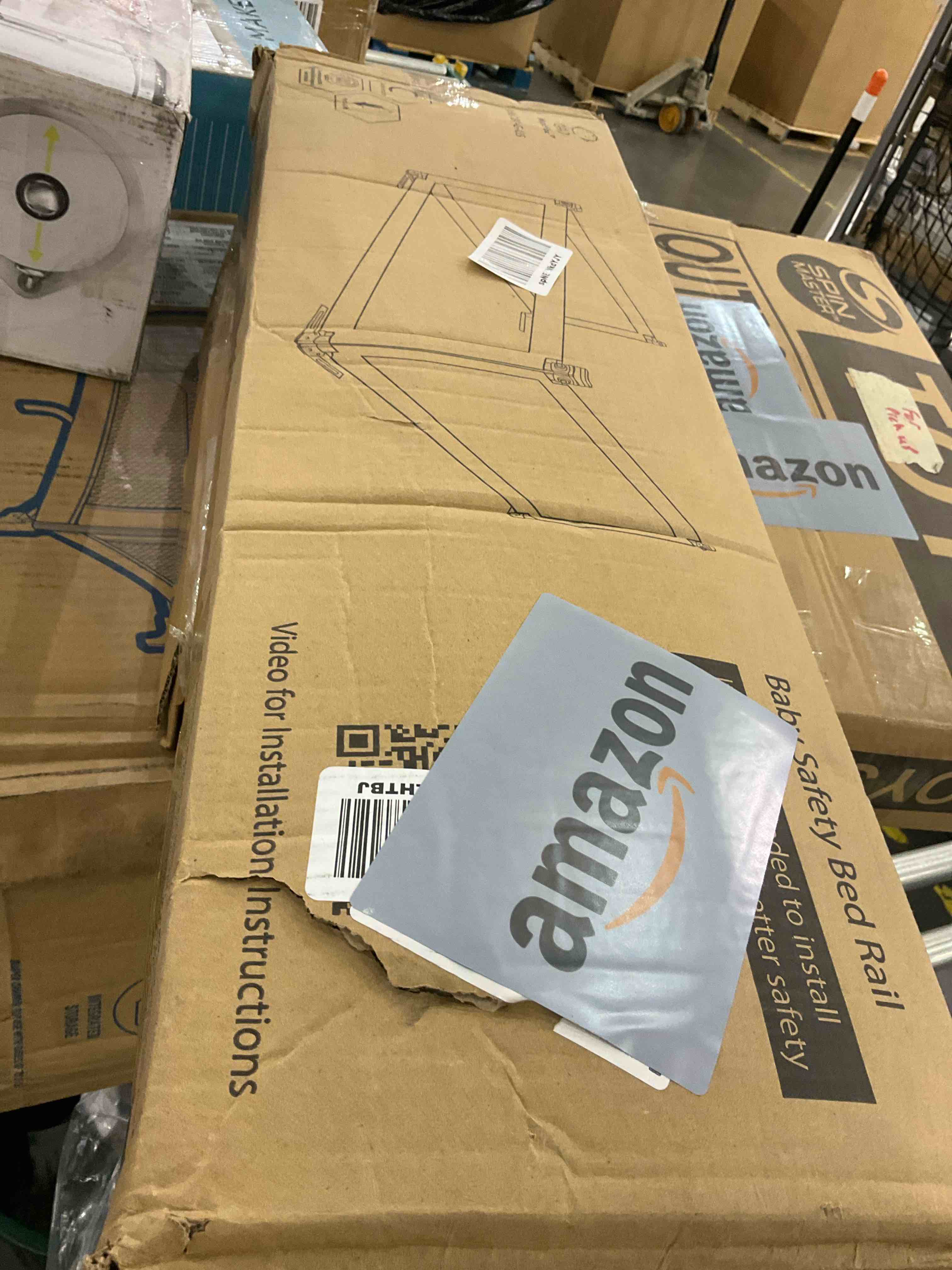 https://s3.amazonaws.com/lotting-images-prod/BargainHunt/EXS01629286_1722864965281.jpeg
