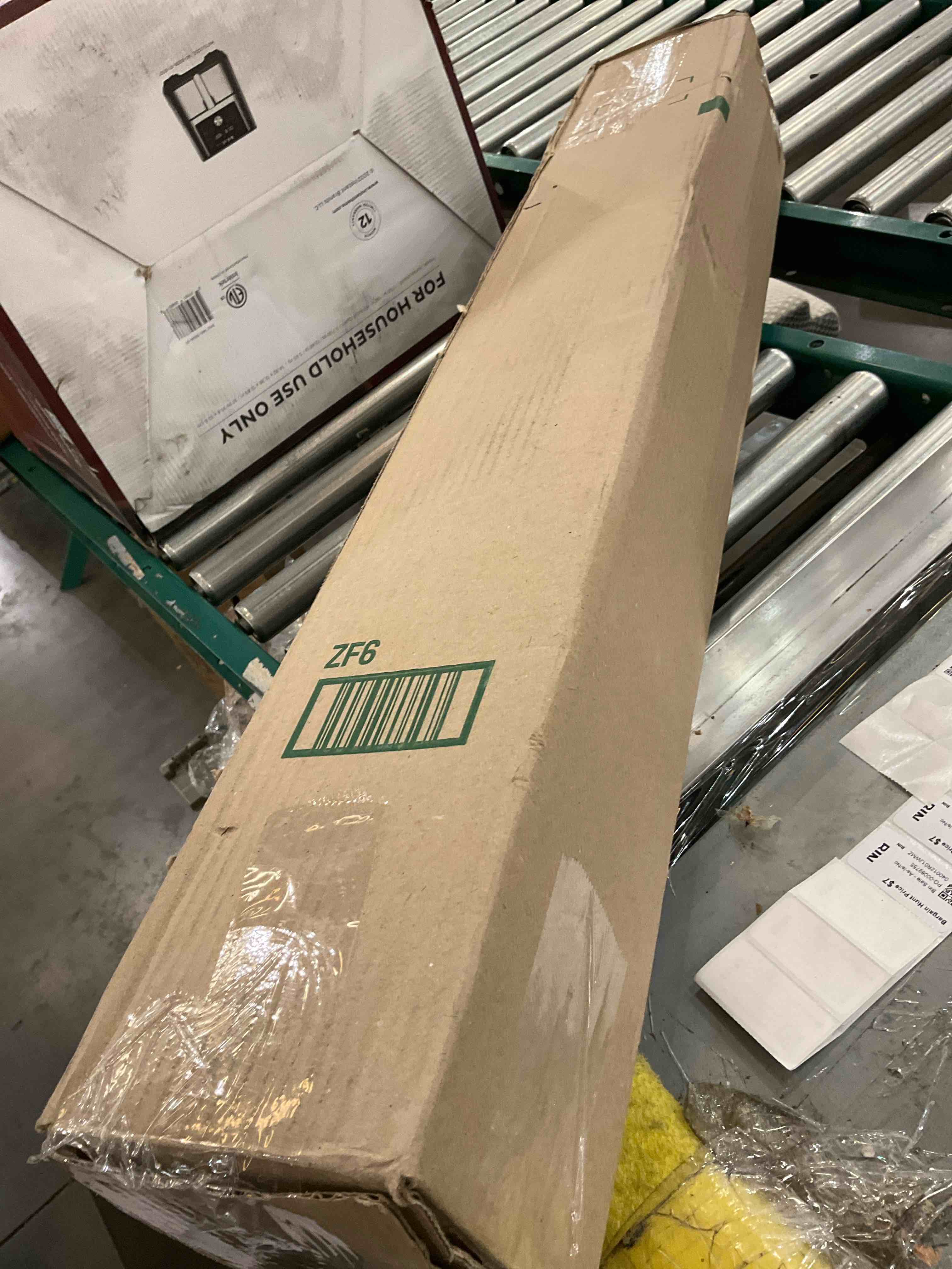 https://s3.amazonaws.com/lotting-images-prod/BargainHunt/EXS01629316_1722870281634.jpeg