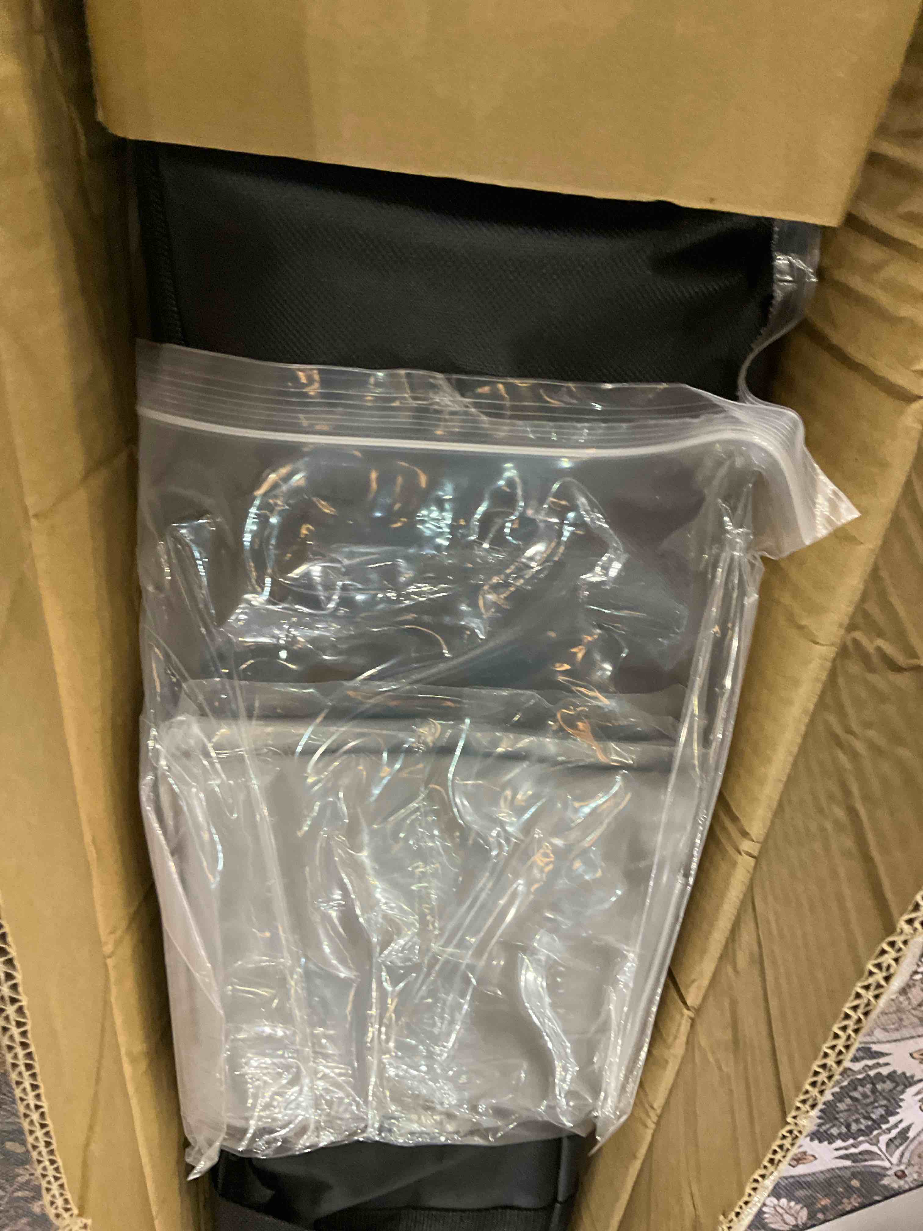 https://s3.amazonaws.com/lotting-images-prod/BargainHunt/EXS01630314_1724419709163.jpeg