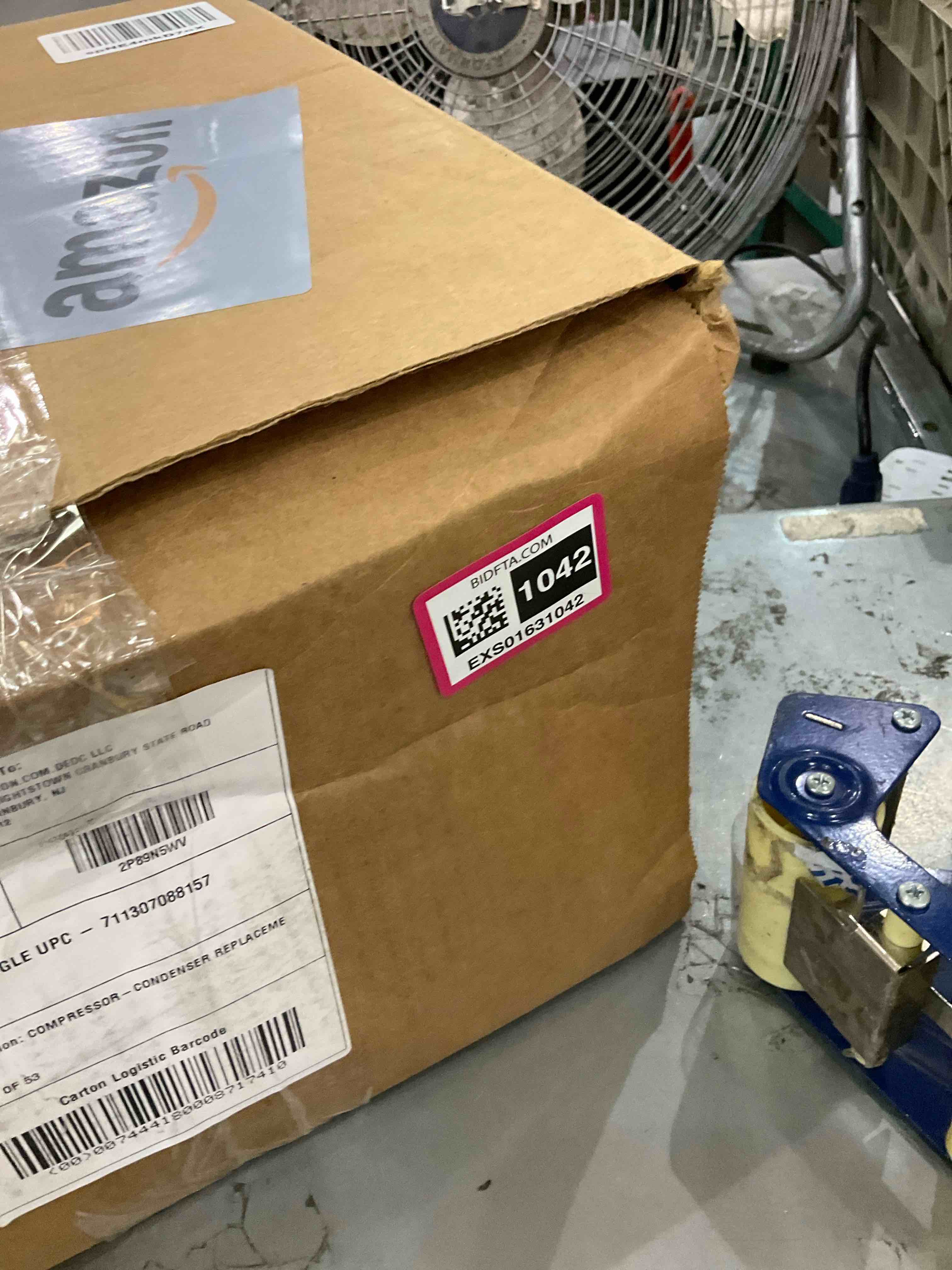 https://s3.amazonaws.com/lotting-images-prod/BargainHunt/EXS01631042_1724419909233.jpeg