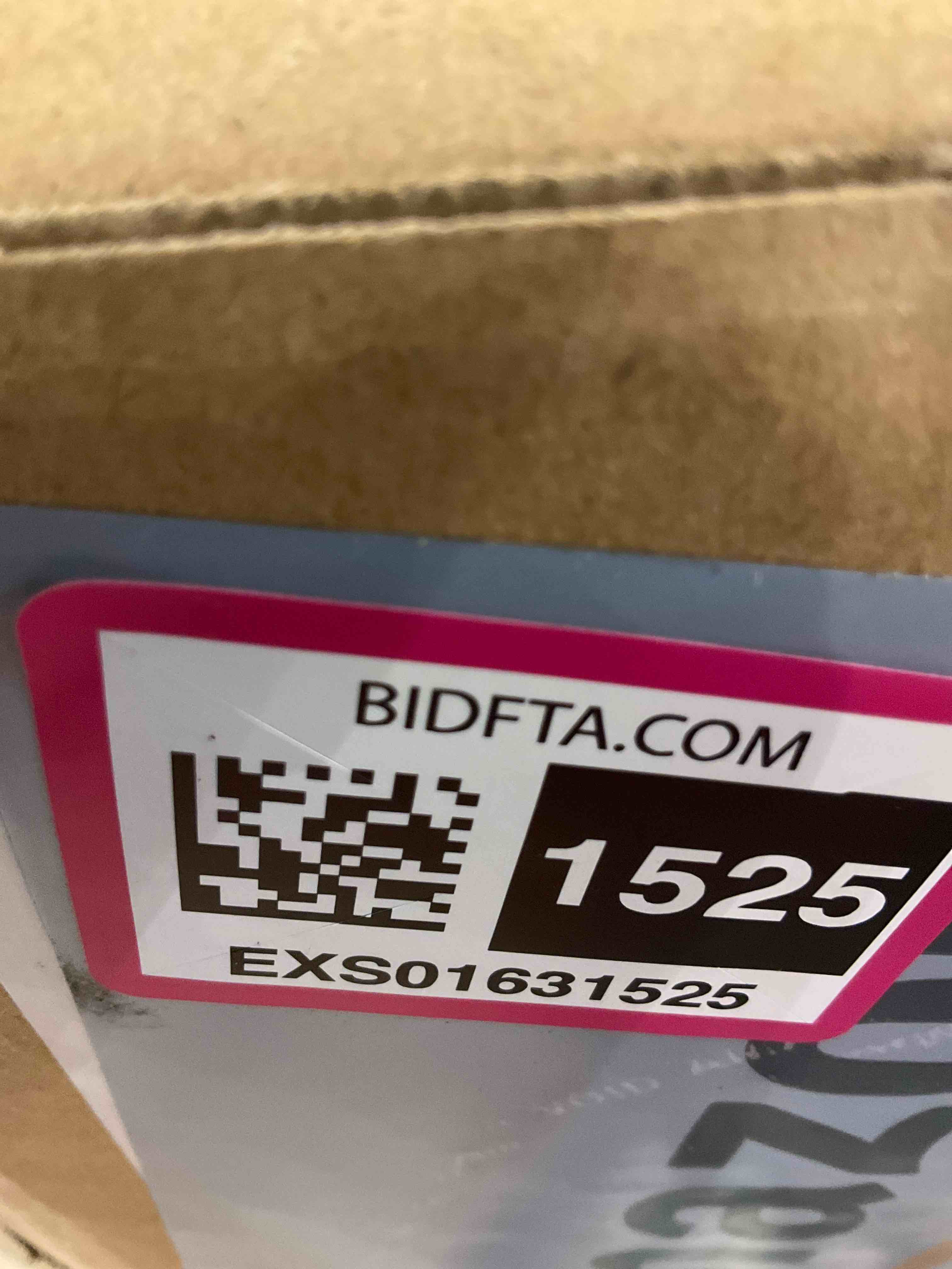 https://s3.amazonaws.com/lotting-images-prod/BargainHunt/EXS01631525_1724163879946.jpeg