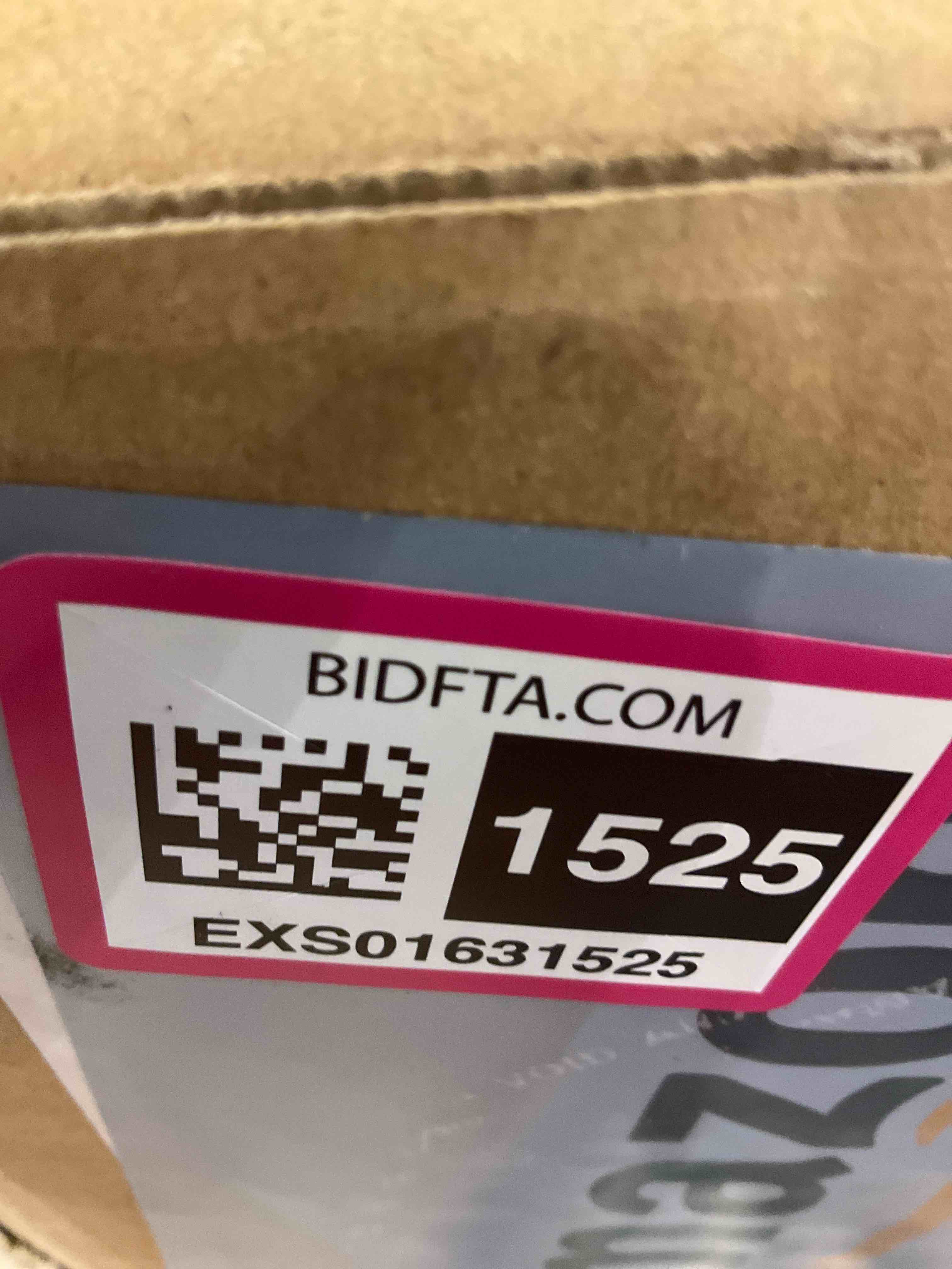 https://s3.amazonaws.com/lotting-images-prod/BargainHunt/EXS01631525_1724163881140.jpeg