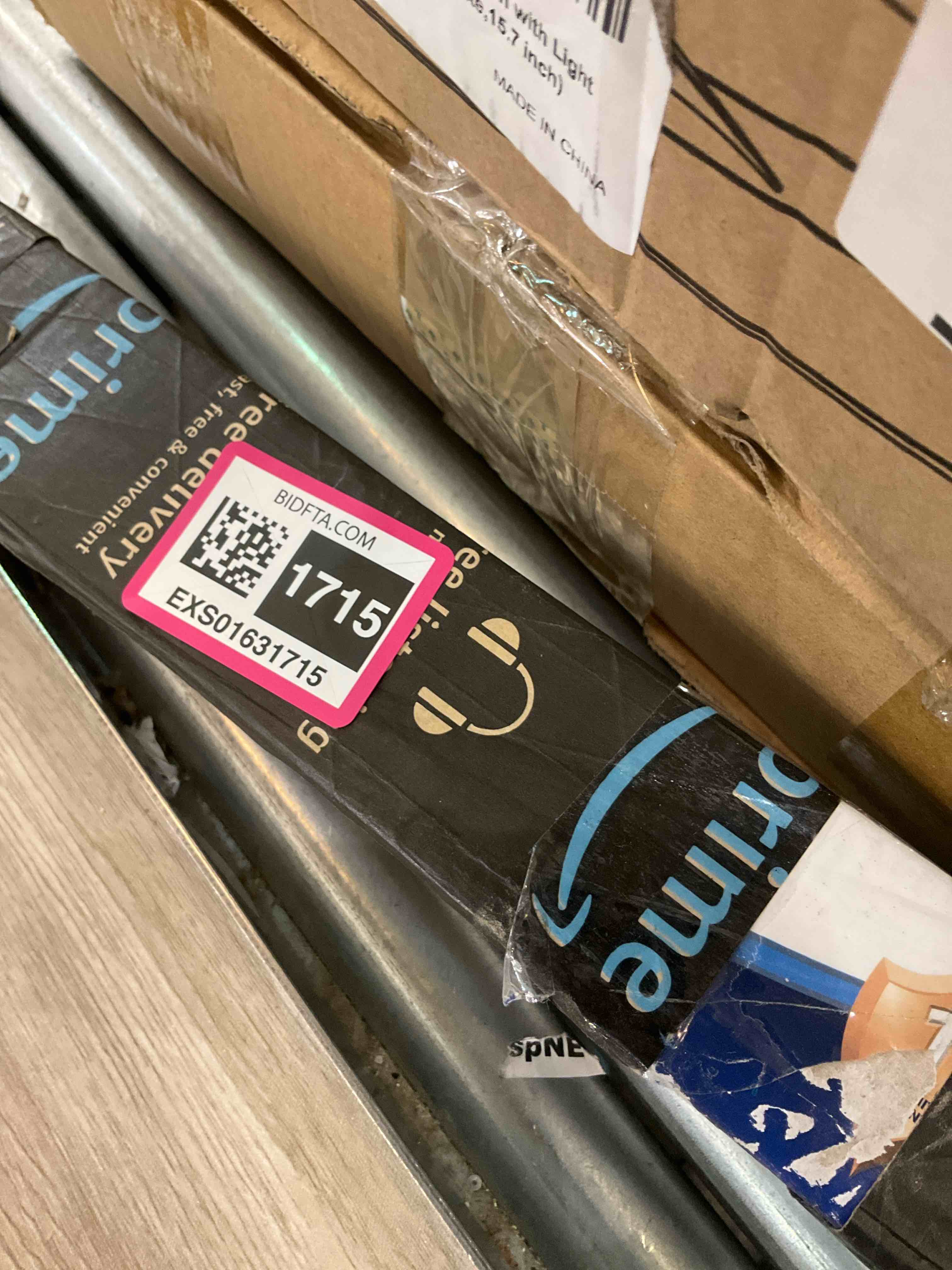 https://s3.amazonaws.com/lotting-images-prod/BargainHunt/EXS01631715_1724254490984.jpeg