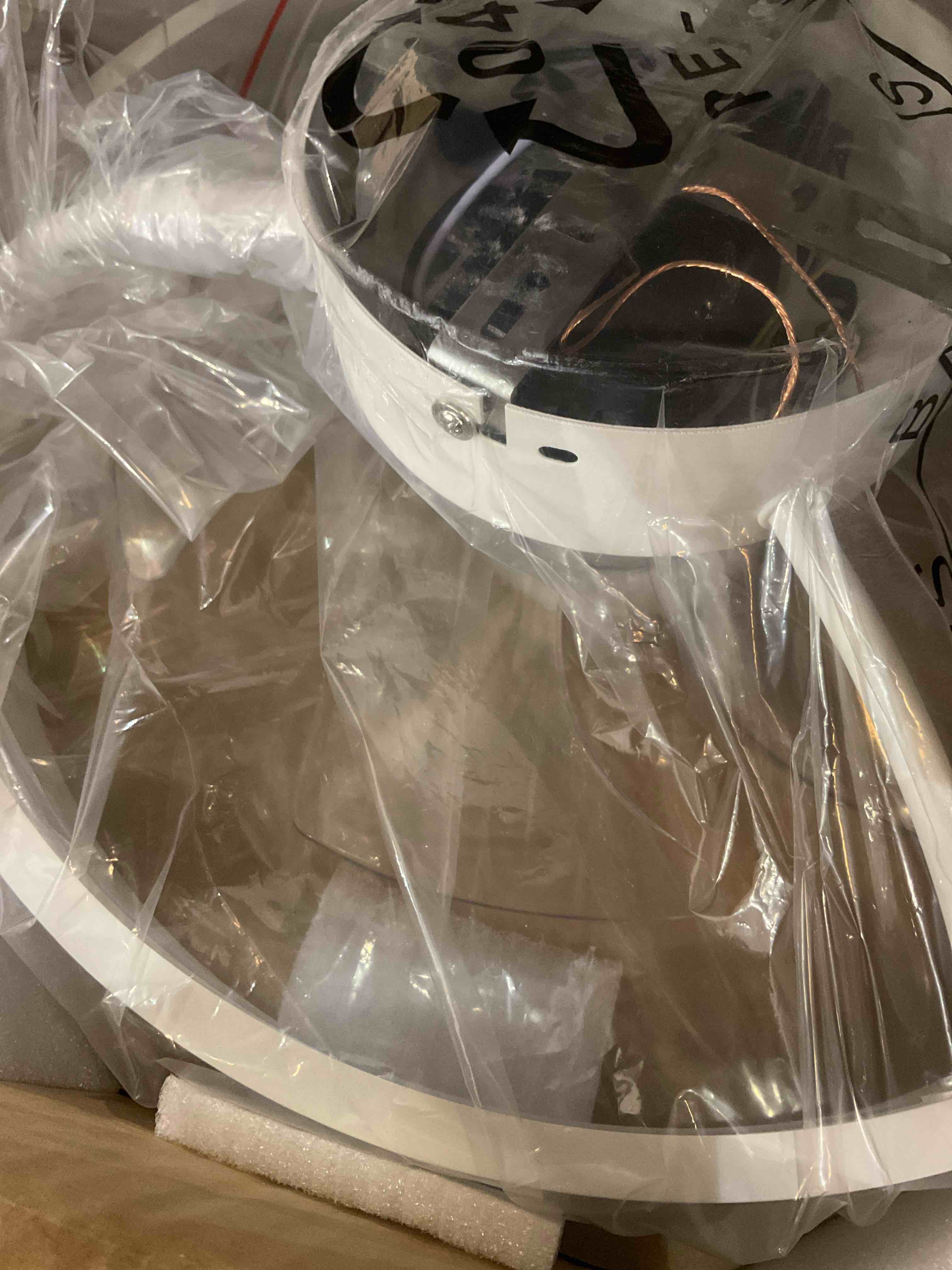 https://s3.amazonaws.com/lotting-images-prod/BargainHunt/EXS01631716_1724254590823.jpeg