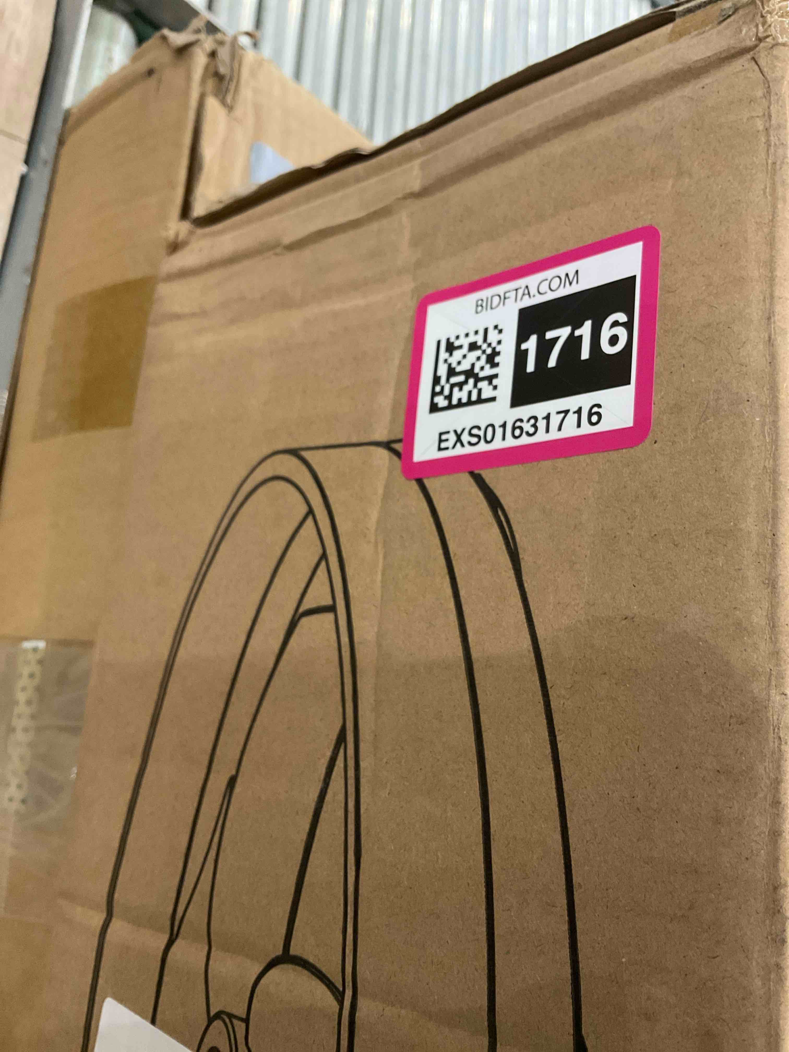 https://s3.amazonaws.com/lotting-images-prod/BargainHunt/EXS01631716_1724254646852.jpeg
