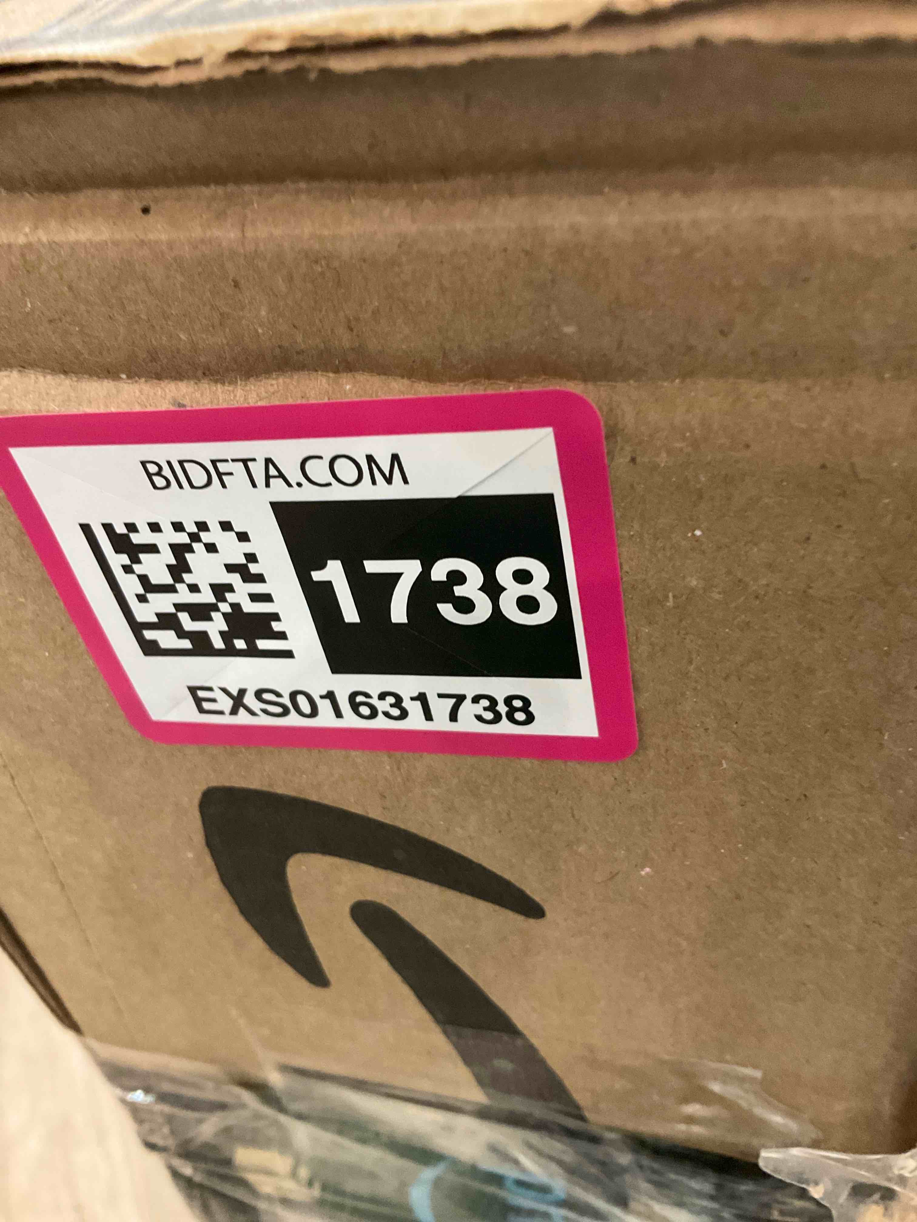 https://s3.amazonaws.com/lotting-images-prod/BargainHunt/EXS01631738_1724260802779.jpeg