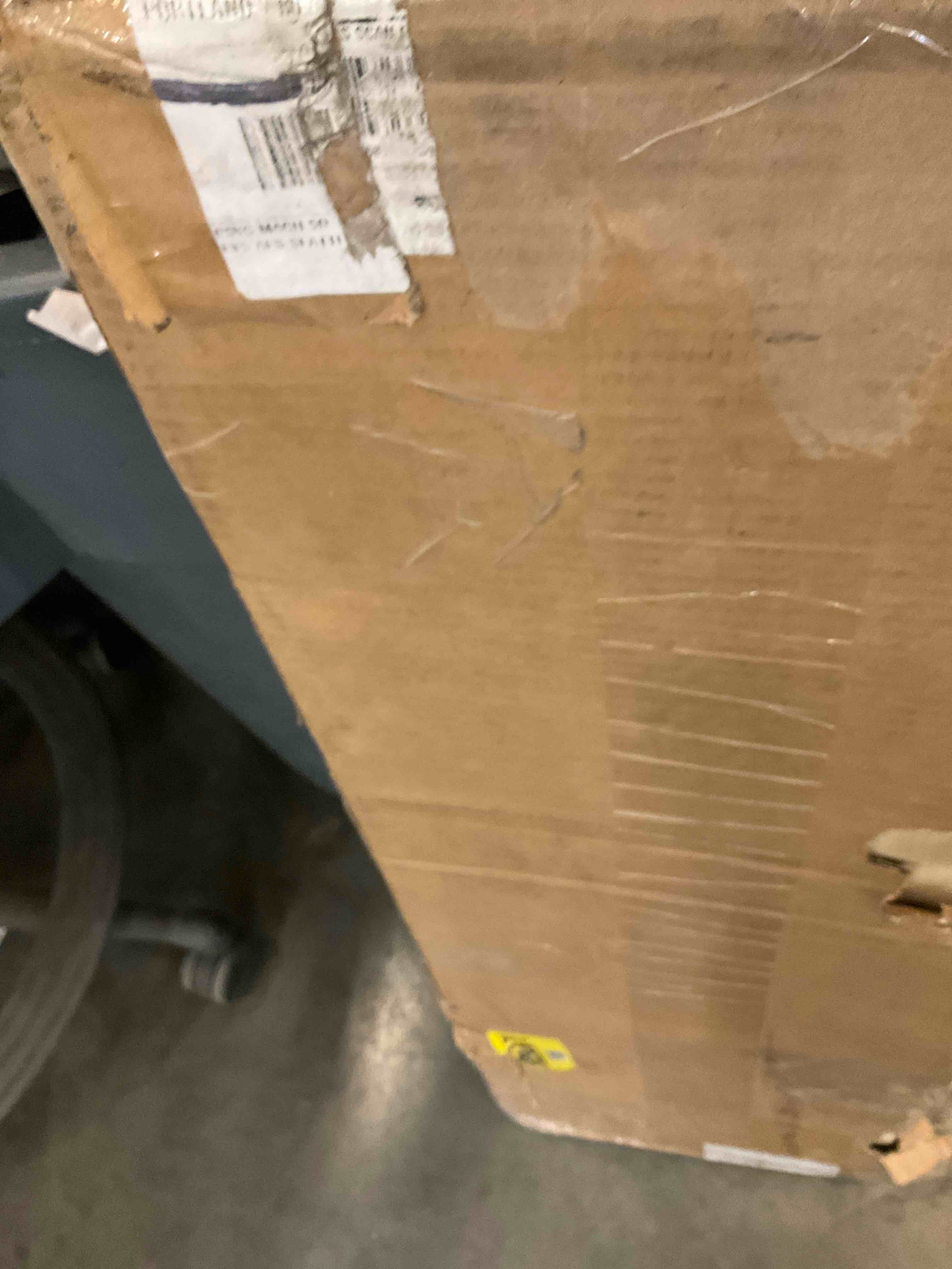 https://s3.amazonaws.com/lotting-images-prod/BargainHunt/EXS01639060_1723833337934.jpeg