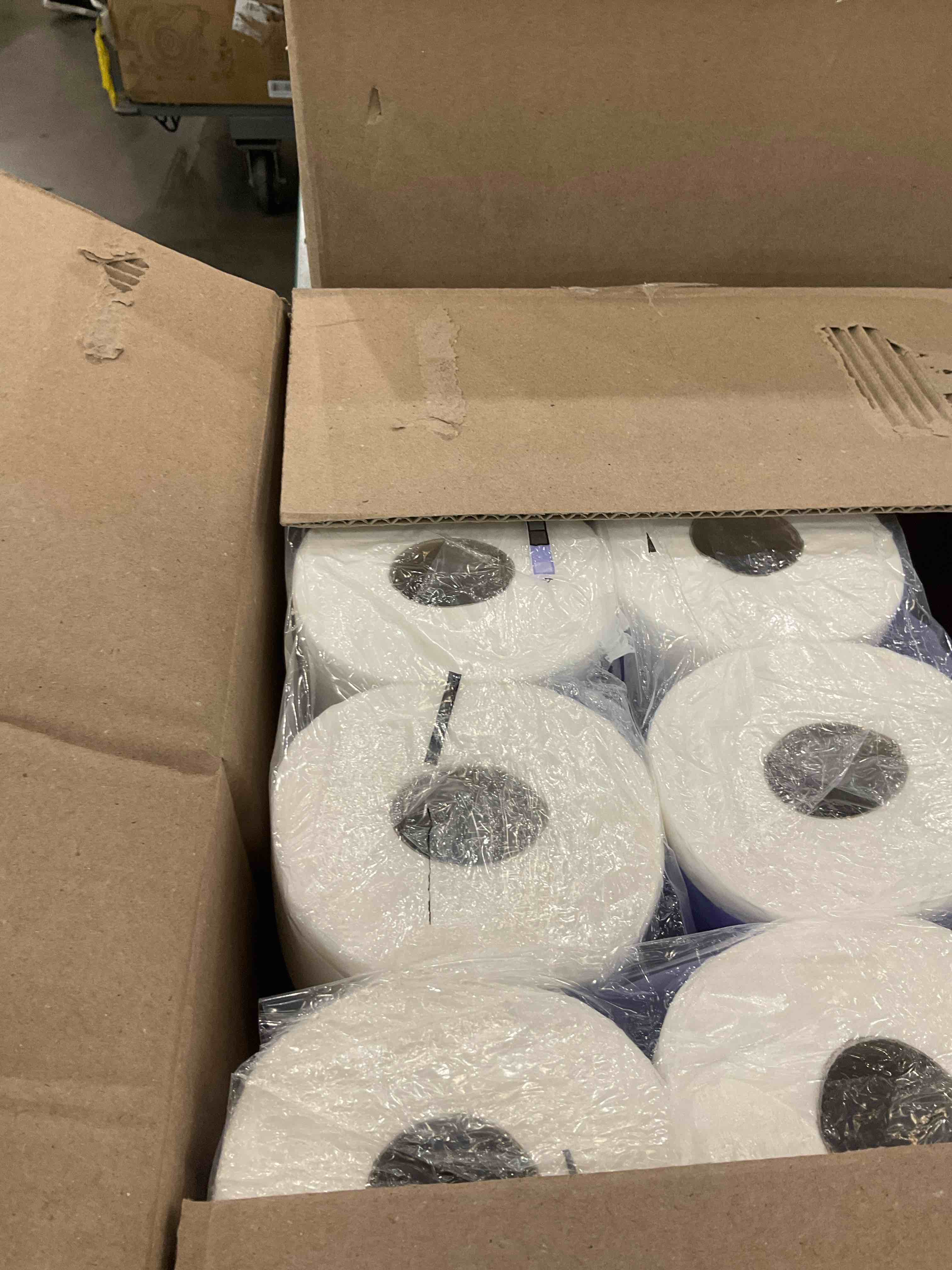 https://s3.amazonaws.com/lotting-images-prod/BargainHunt/EXS01640047_1721755867363.jpeg