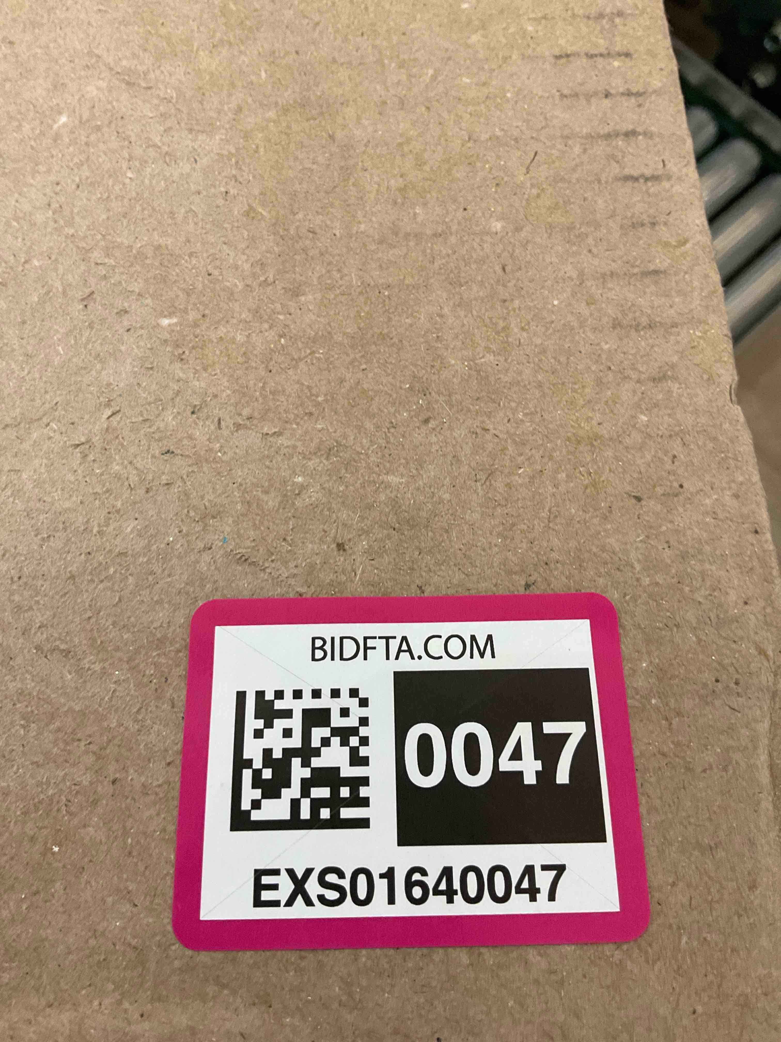 https://s3.amazonaws.com/lotting-images-prod/BargainHunt/EXS01640047_1721755893333.jpeg