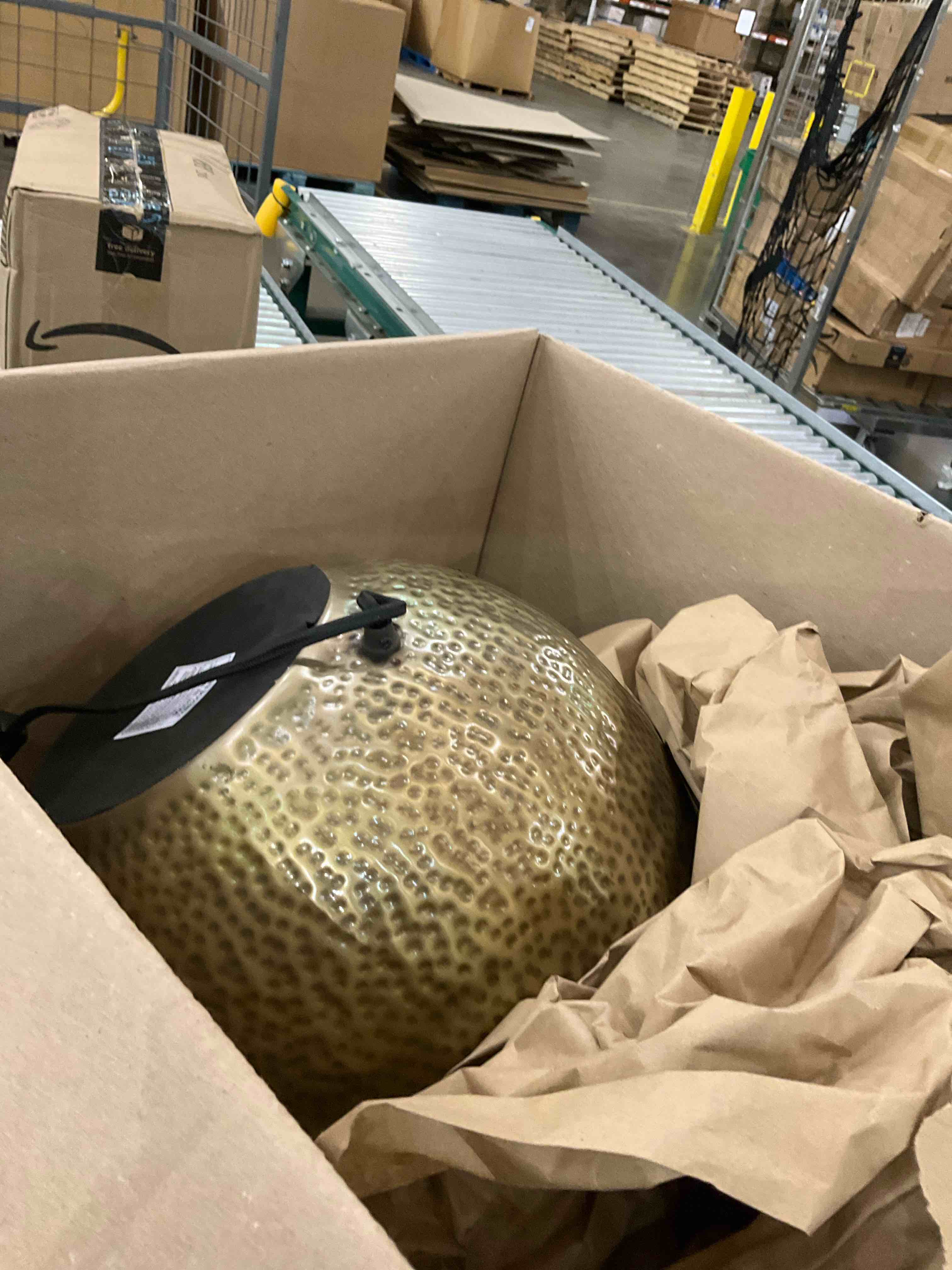 https://s3.amazonaws.com/lotting-images-prod/BargainHunt/EXS01640048_1721755949694.jpeg