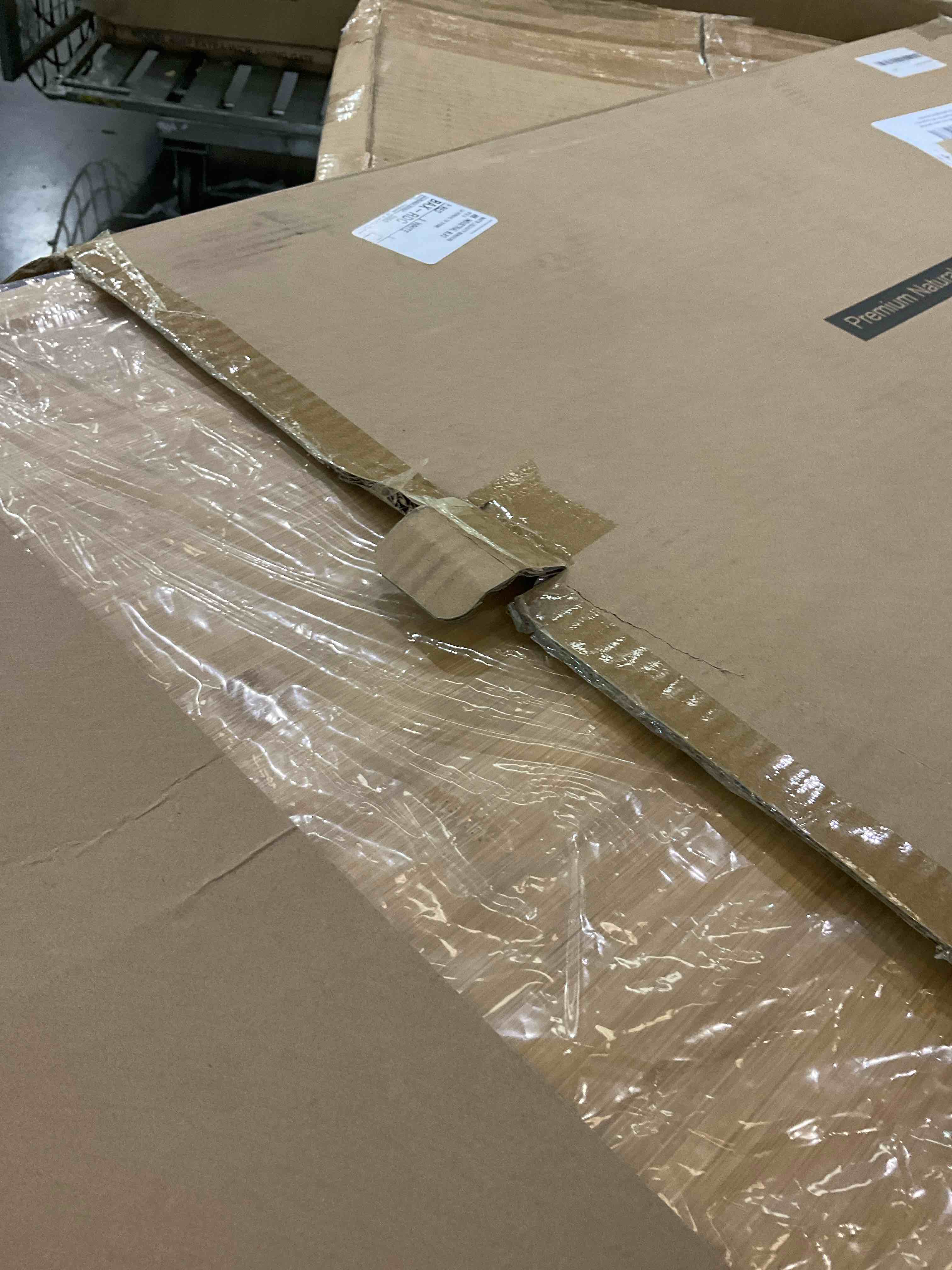 https://s3.amazonaws.com/lotting-images-prod/BargainHunt/EXS01640115_1721831432098.jpeg