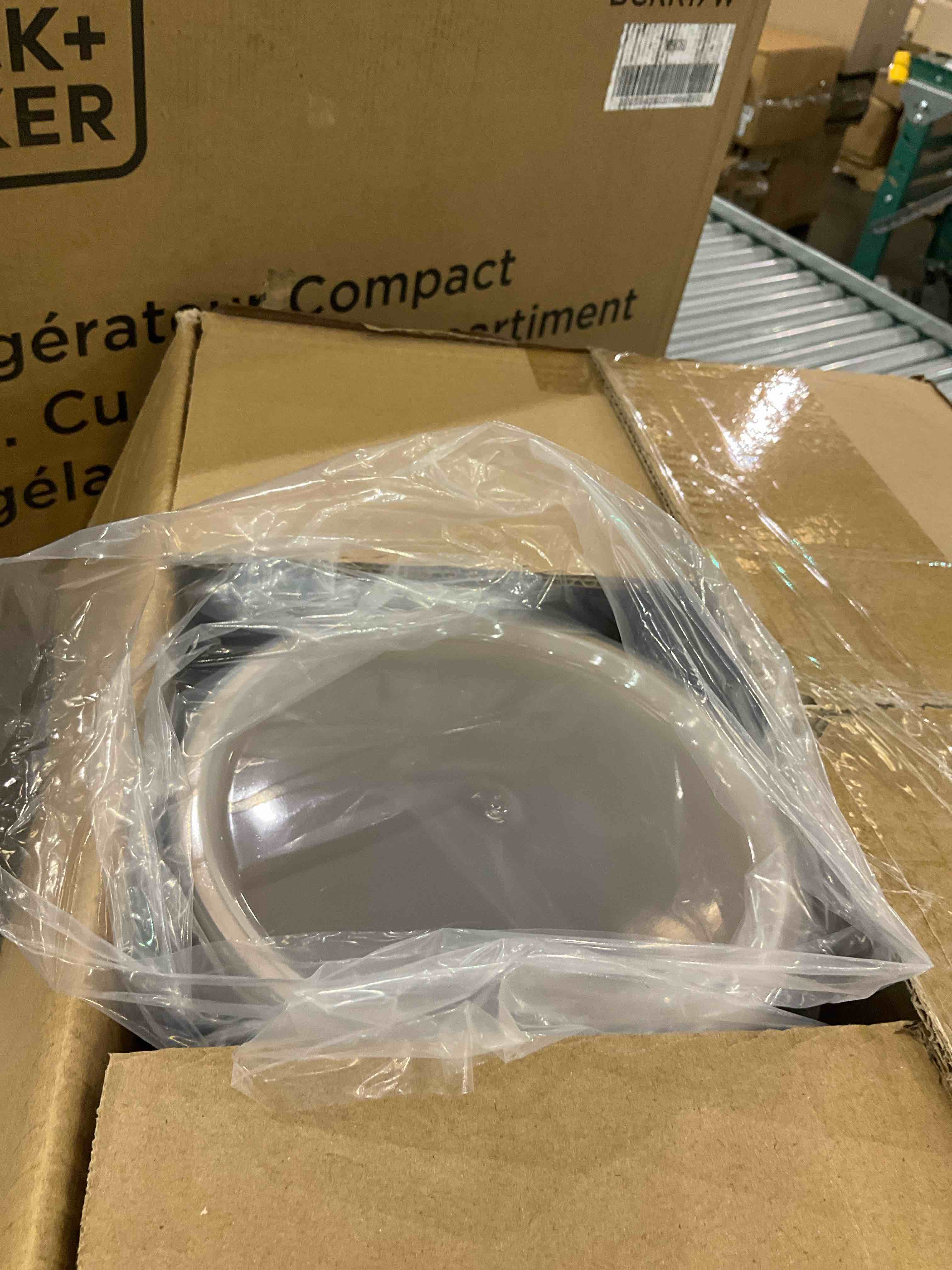 https://s3.amazonaws.com/lotting-images-prod/BargainHunt/EXS01640138_1721835364661.jpeg