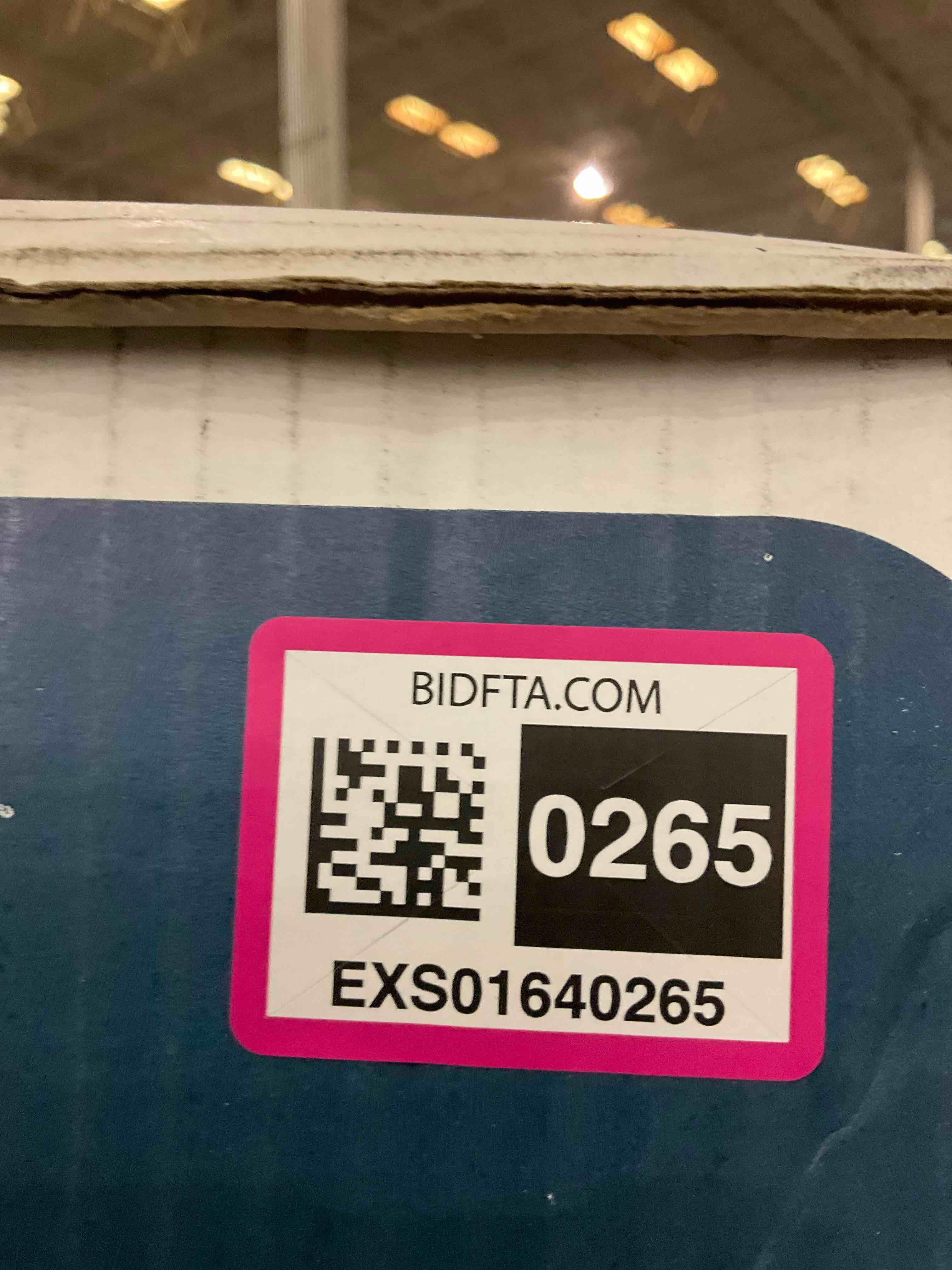 https://s3.amazonaws.com/lotting-images-prod/BargainHunt/EXS01640265_1721926597139.jpeg