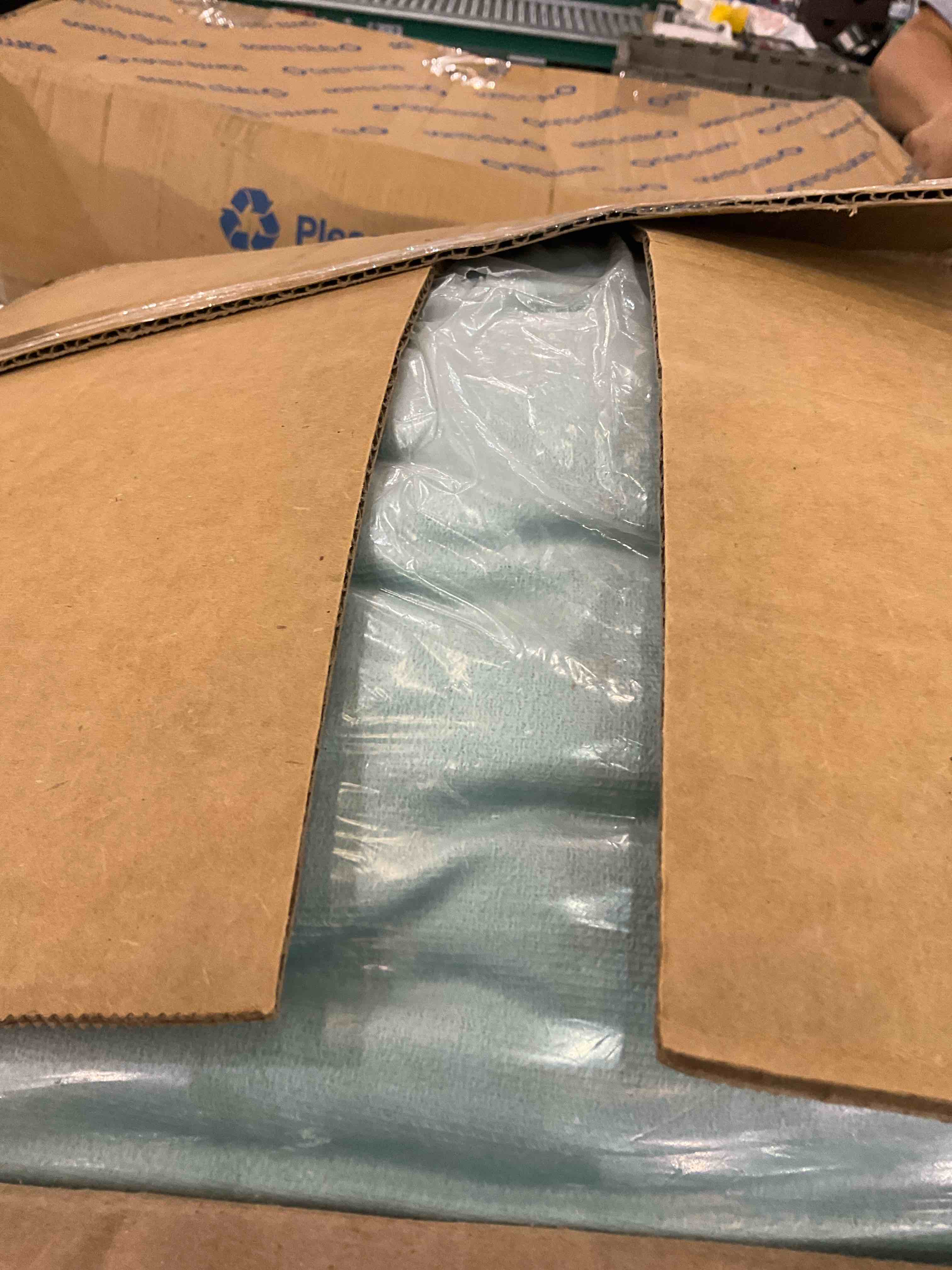 https://s3.amazonaws.com/lotting-images-prod/BargainHunt/EXS01640279_1721930046133.jpeg