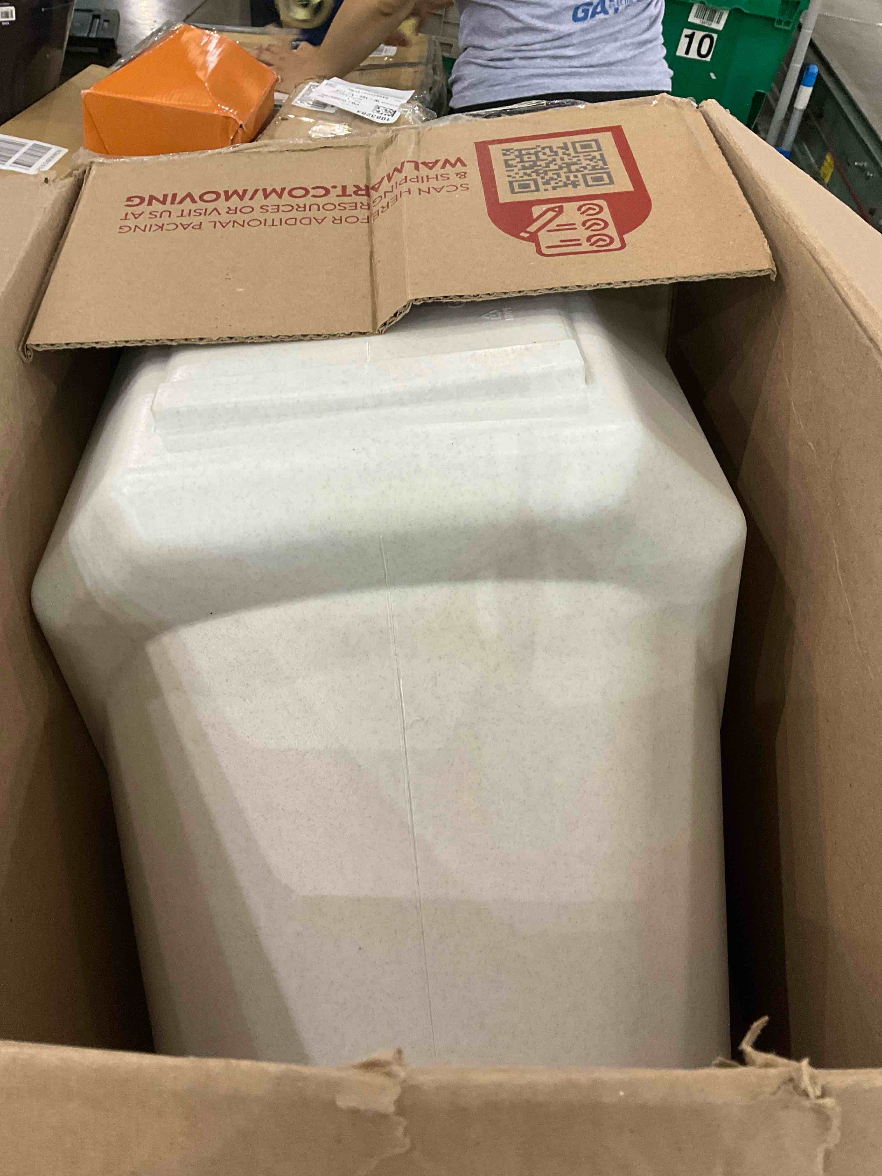 https://s3.amazonaws.com/lotting-images-prod/BargainHunt/EXS01640402_1722262804435.jpeg