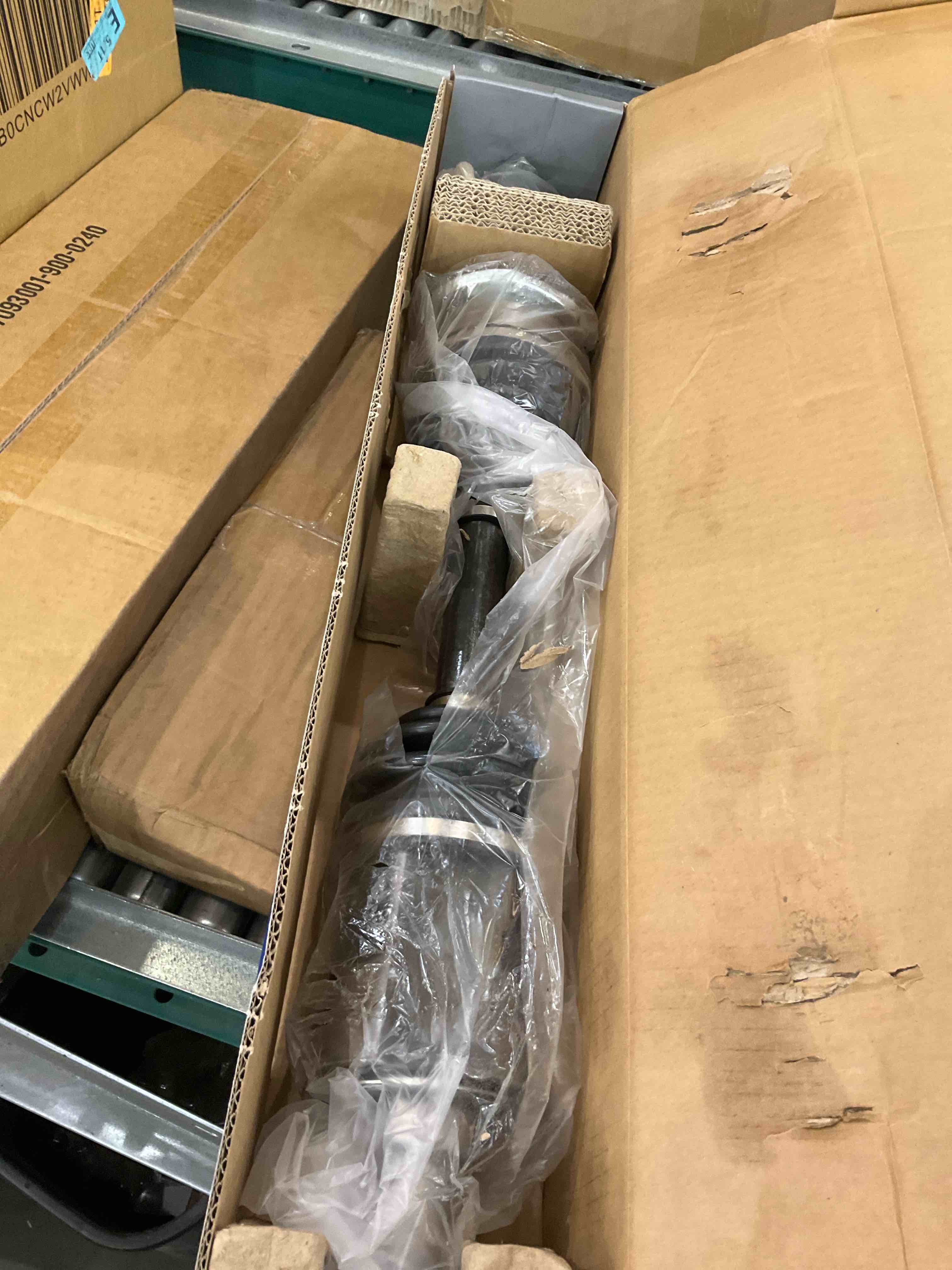 https://s3.amazonaws.com/lotting-images-prod/BargainHunt/EXS01640431_1722267517190.jpeg