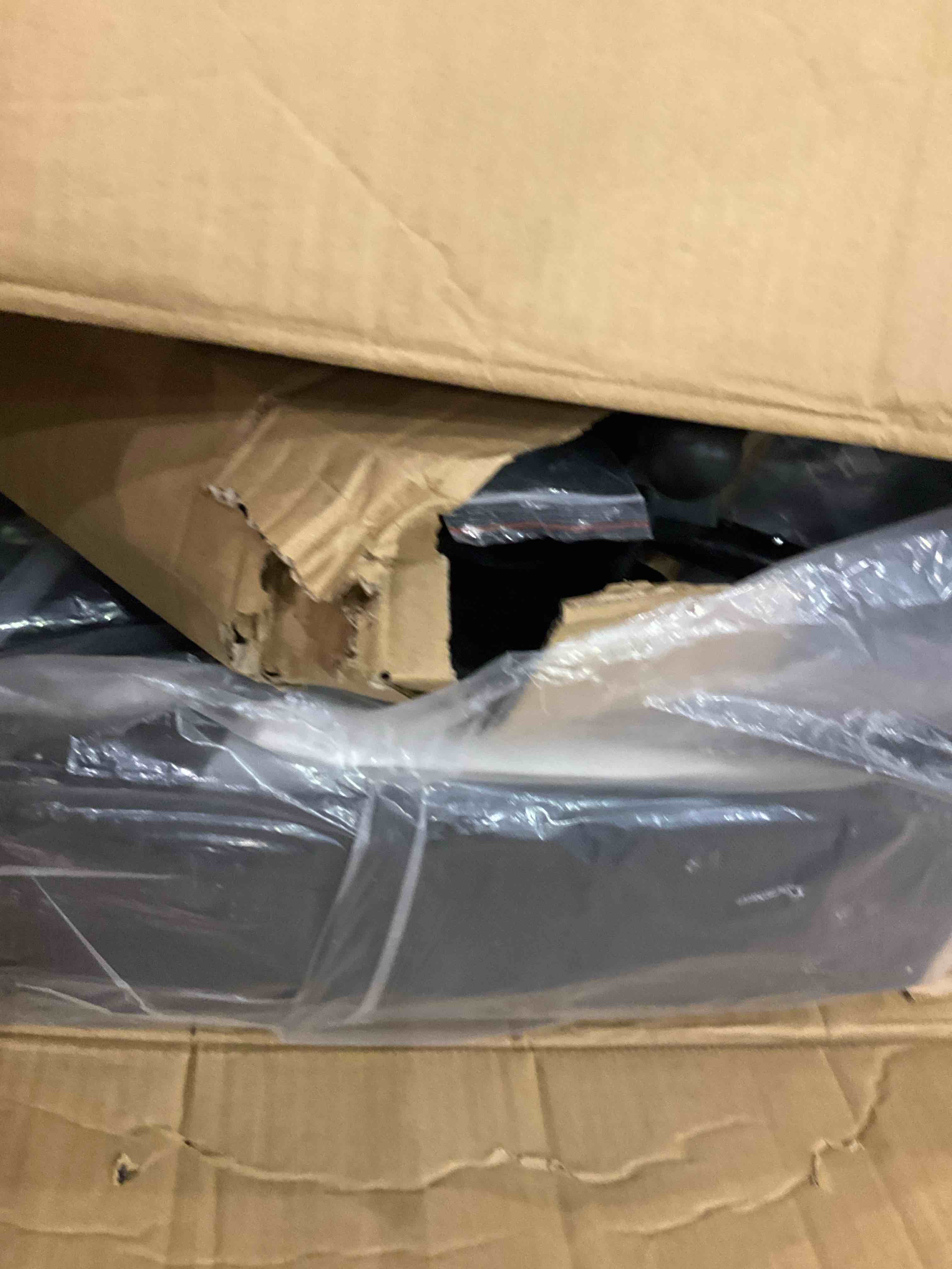 https://s3.amazonaws.com/lotting-images-prod/BargainHunt/EXS01640602_1720610843078.jpeg
