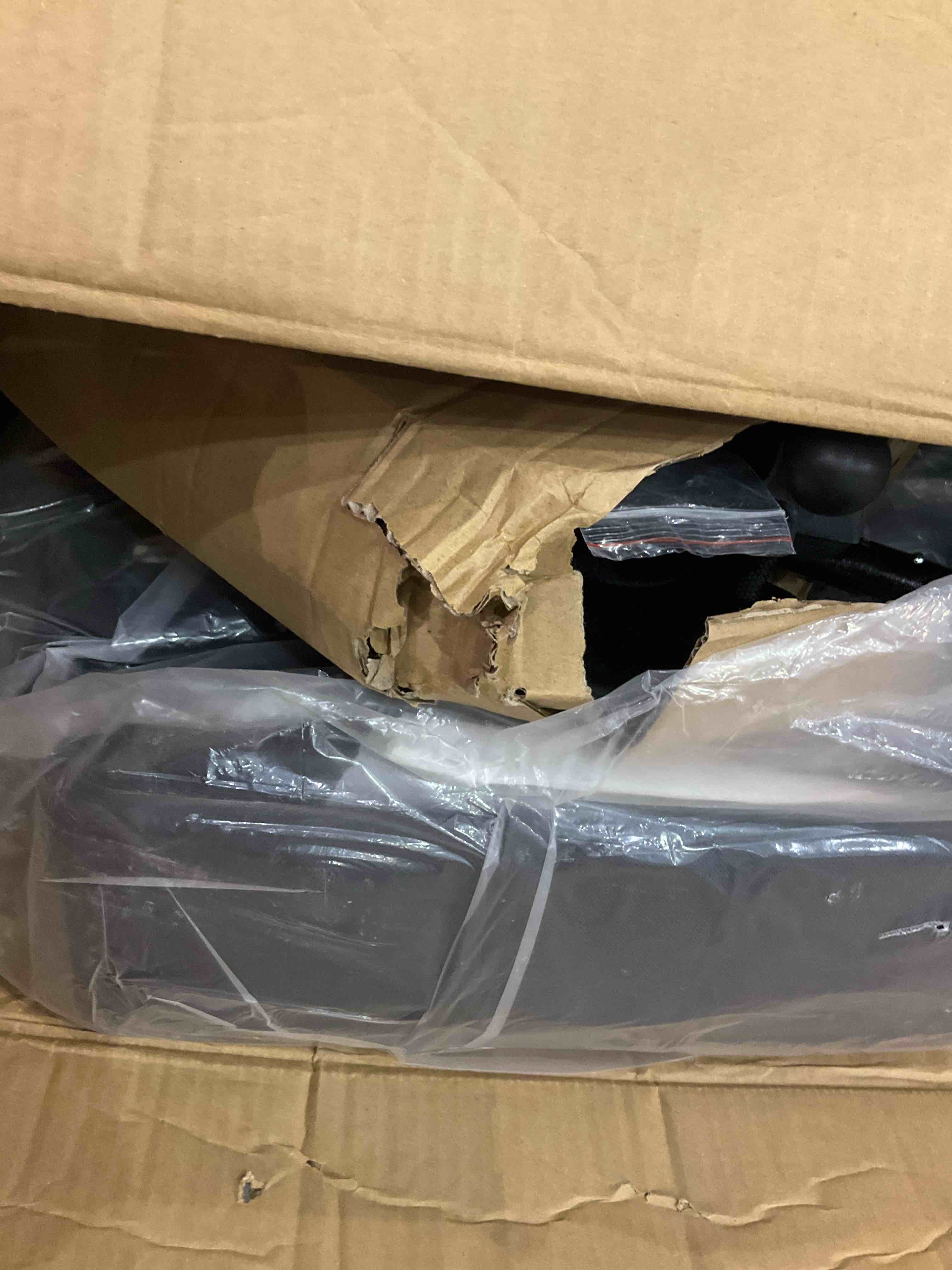 https://s3.amazonaws.com/lotting-images-prod/BargainHunt/EXS01640602_1720610844014.jpeg