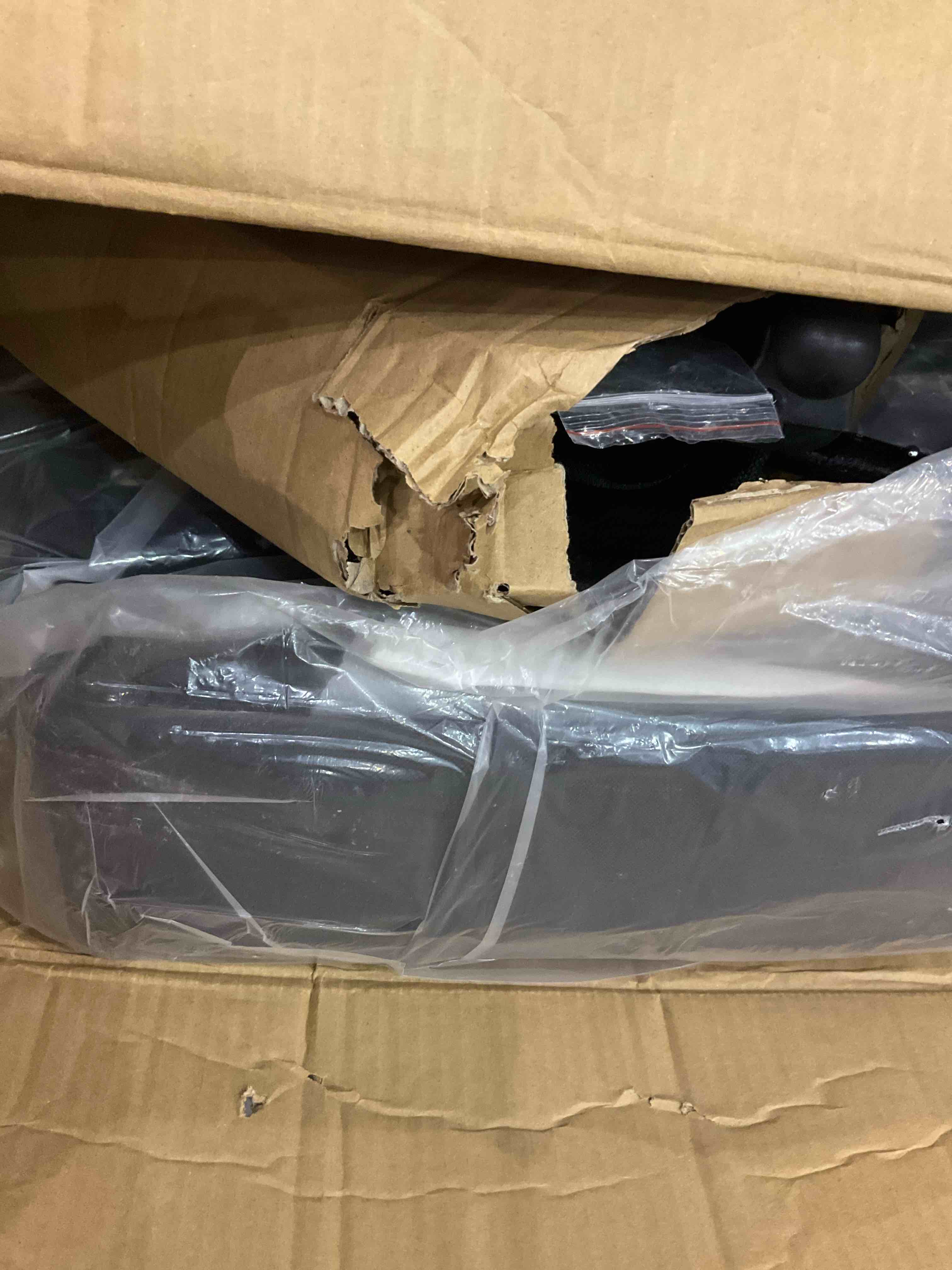https://s3.amazonaws.com/lotting-images-prod/BargainHunt/EXS01640602_1720610845087.jpeg